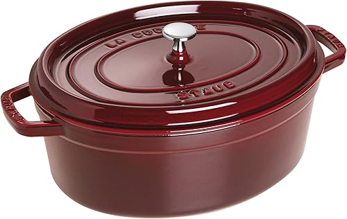 Staub Cocotte ovalado de hierro fundido de 7 cuartos - Granadina fabricado en Francia