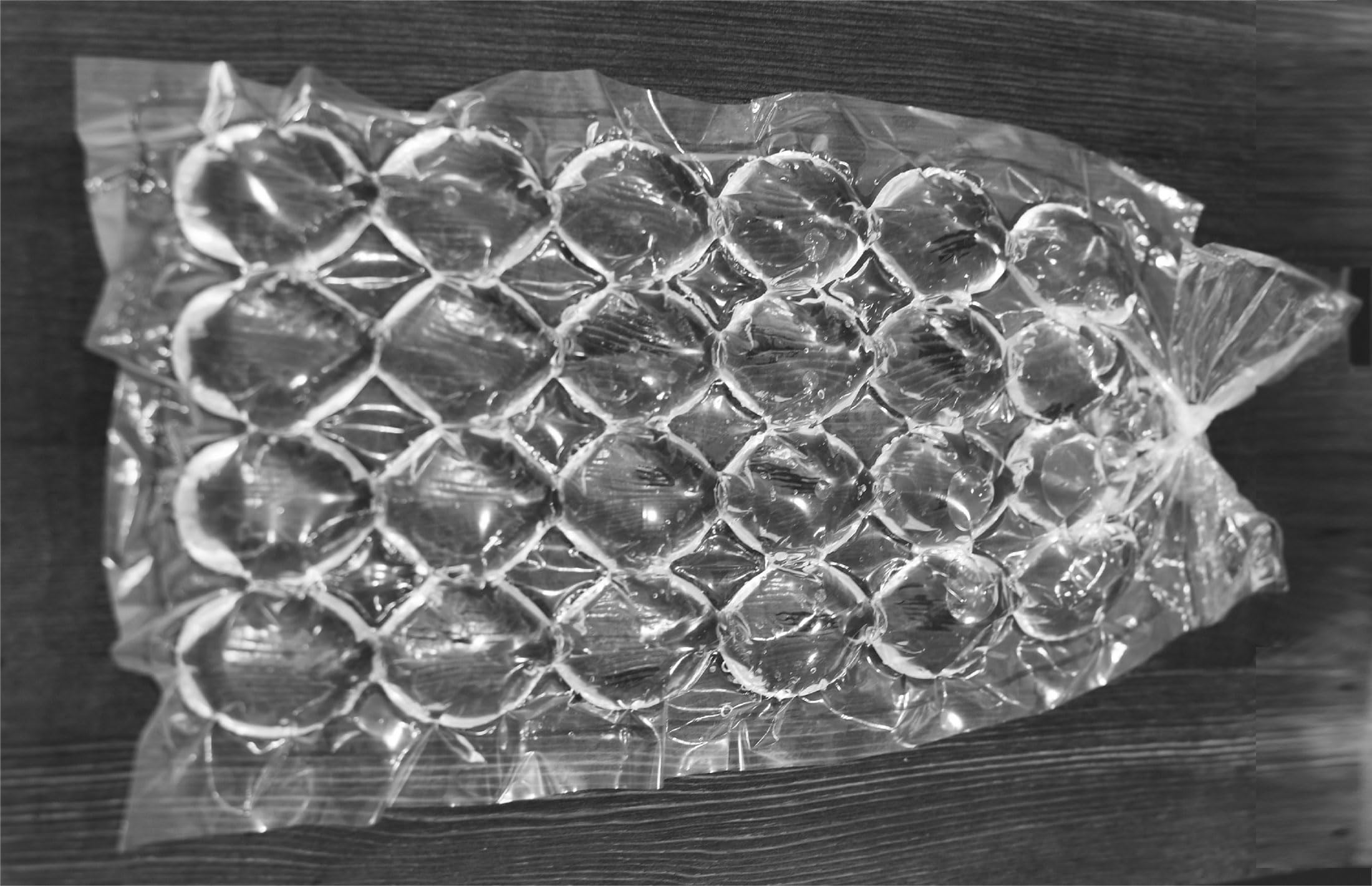 Conveniently Chill with Ease Disposable Ice Cube Bags (100 Bags) Goodbye to Messy Trays Easy to use Shaped Cute Little Ice Pops unique Homemade Flavorful Ice Pop Cubs, Jelly, Flavored Ice