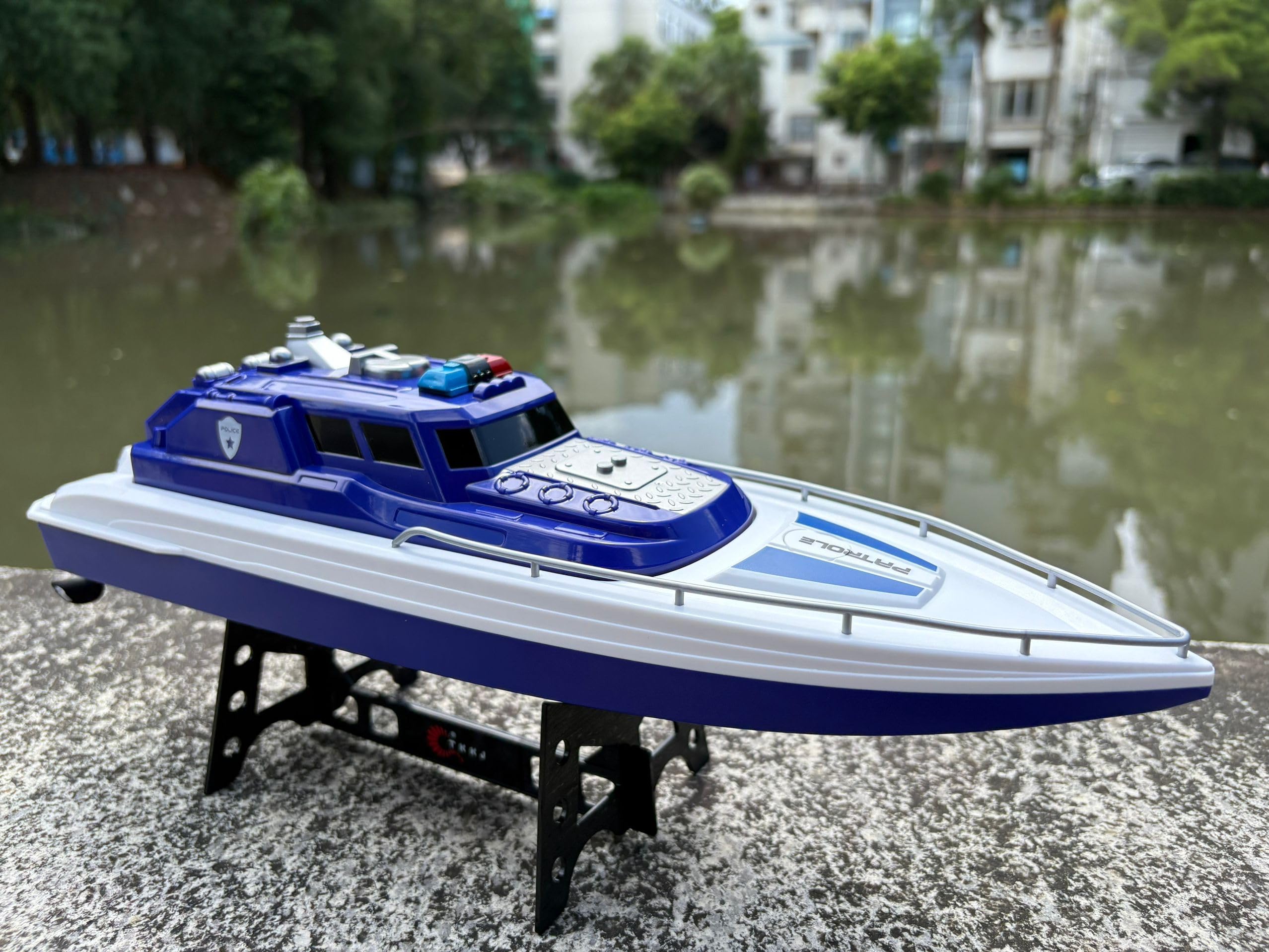 SOWOFA 38CM RC 2.4G coast guard ship model summer entertainment remote control police ship model water entertainment, high-speed 20Km/h remote control speedboat