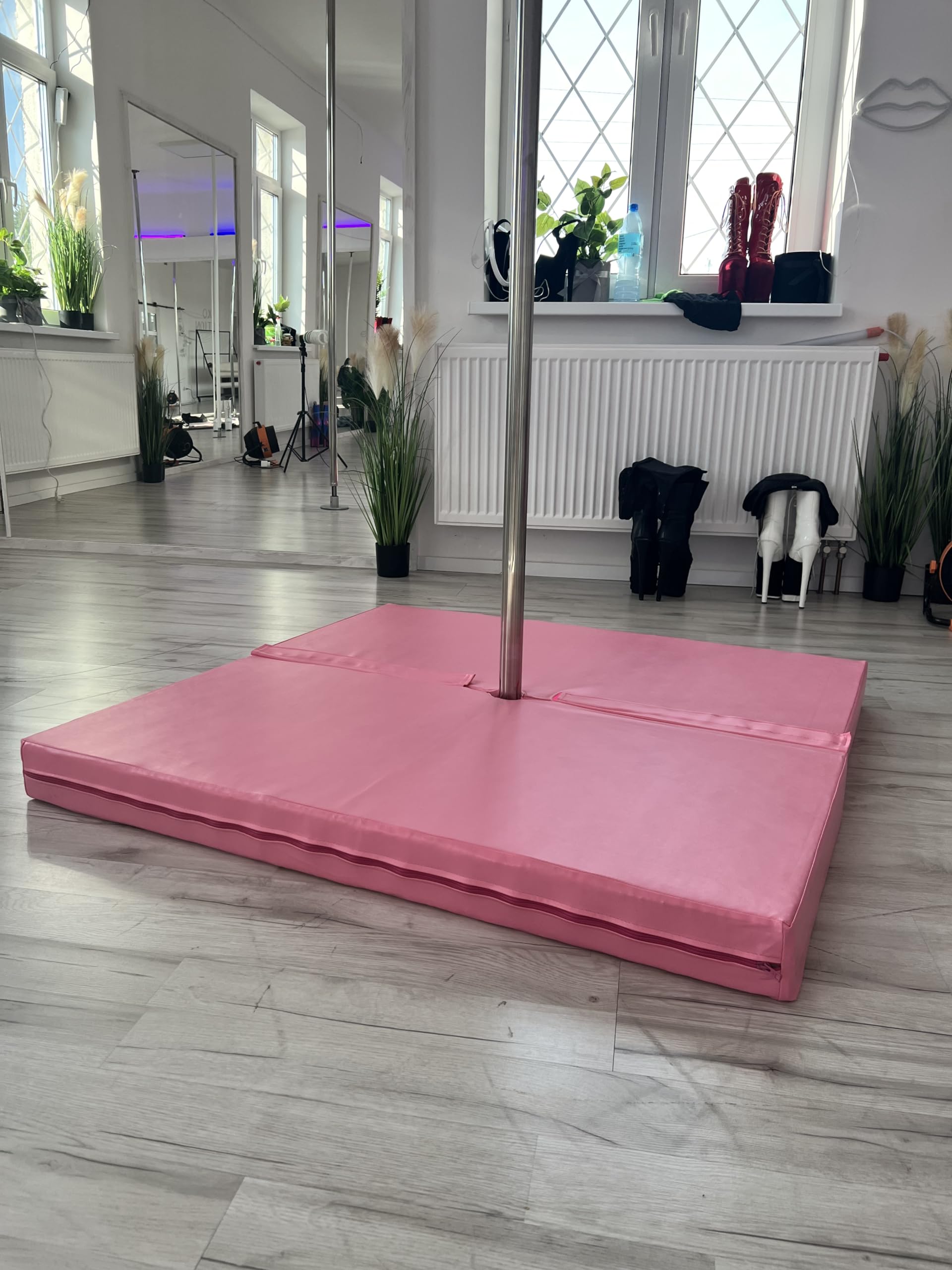 Pole Dance Matte quadrato – 120 cm di larghezza – Tappetino antiscivolo con apertura per asta pole dance – tappetino protettivo quadrato – tappetino protettivo – accessorio per ginnastica