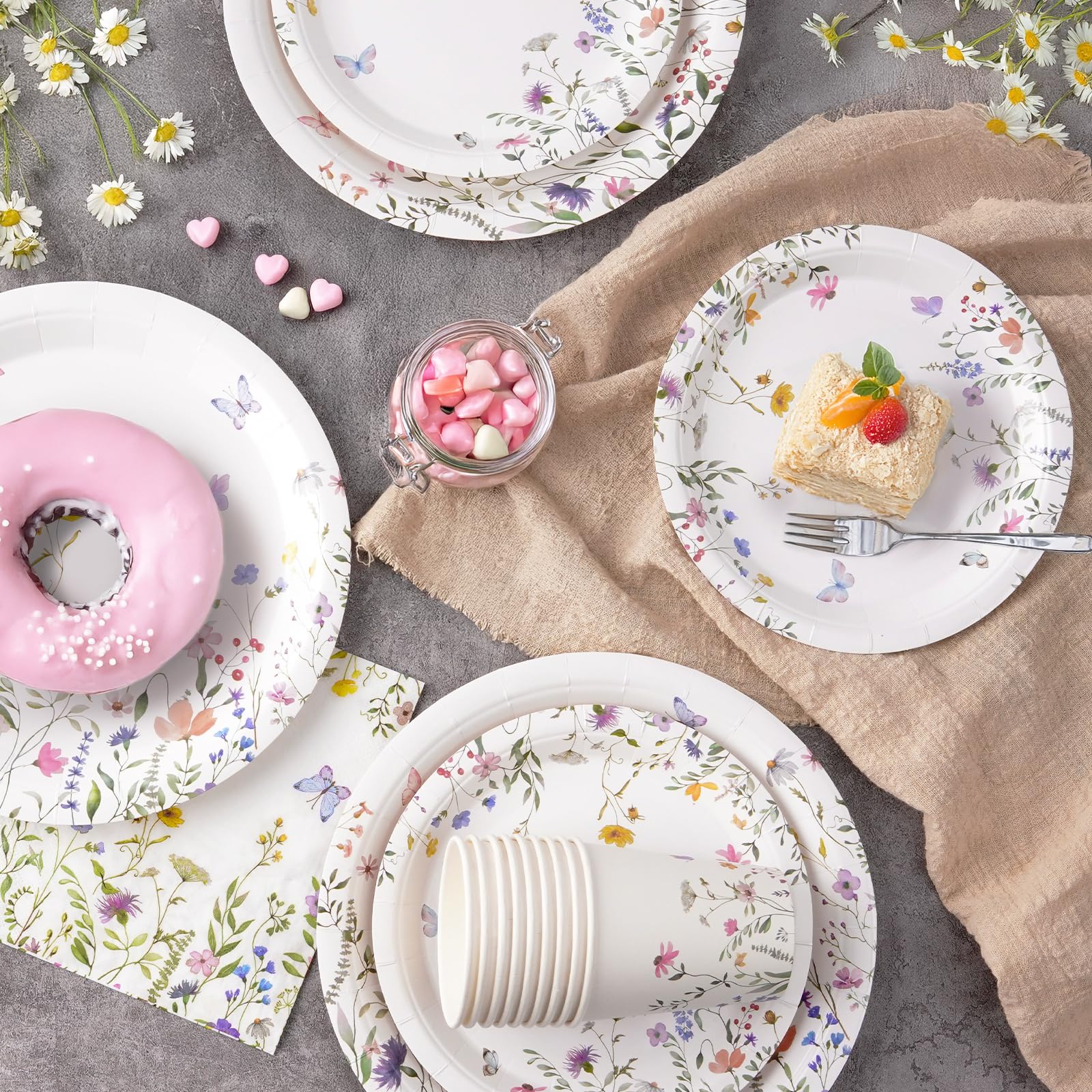 Platos y servilletas de papel floral para 24 invitados