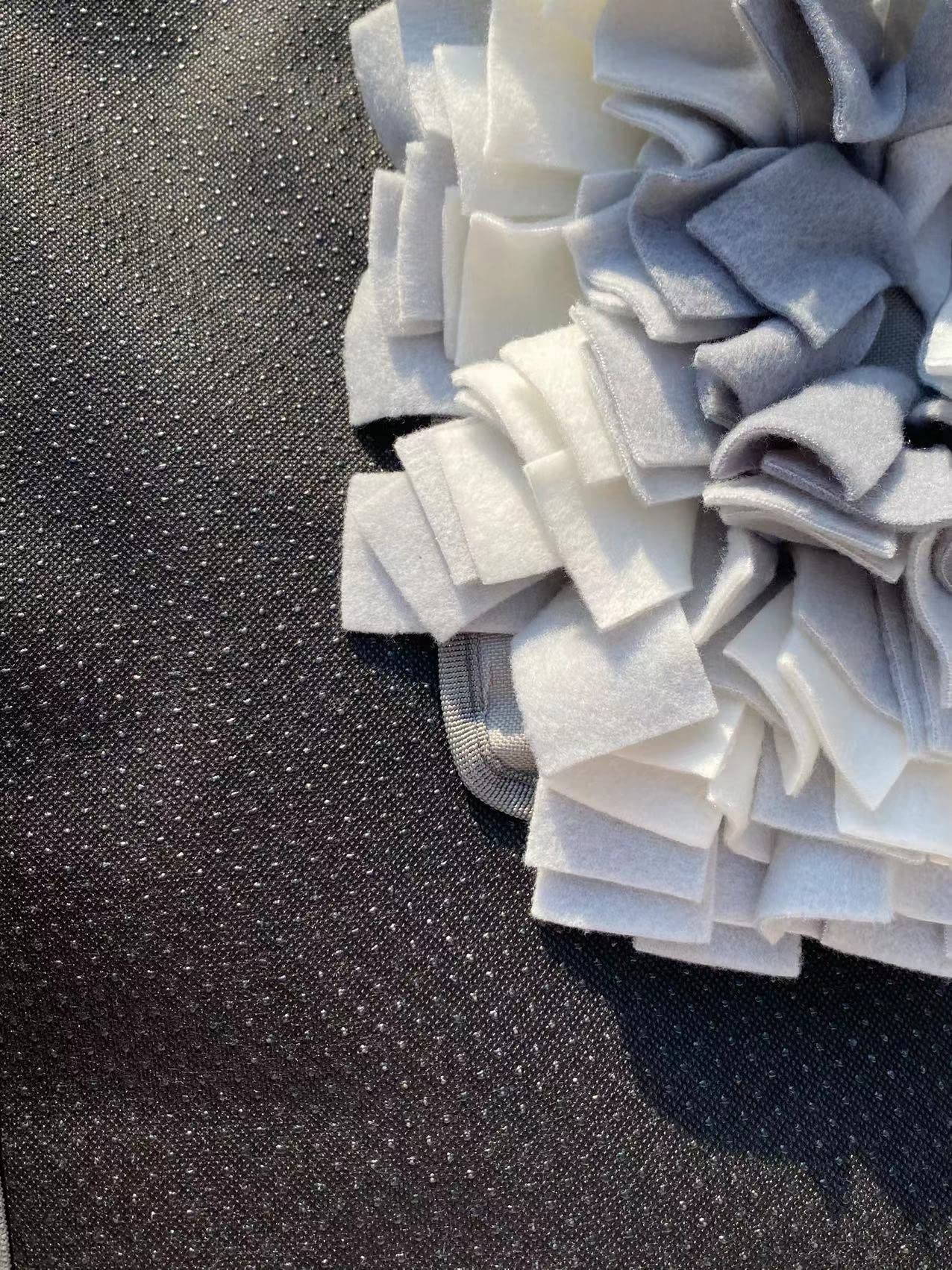 Alfombrilla Cuadrada Gris Claro 50x50cm - Resistente y Fácil de Limpiar - Para Alimentación Lenta, Forraje y Olfateo de Perros