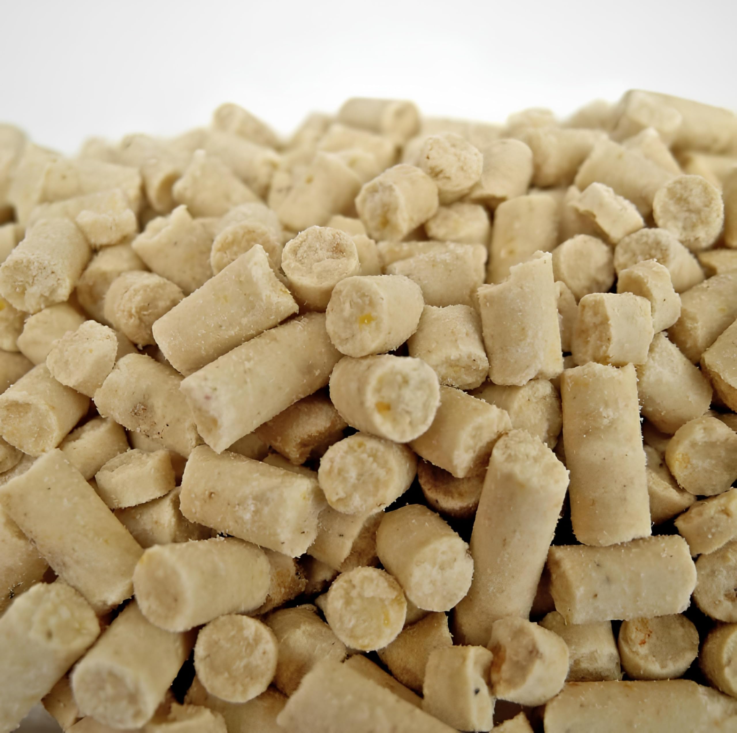 Leagrams Insect Suet Pellets for Wild Birds (25.2kg) - High Energy Bird Food
