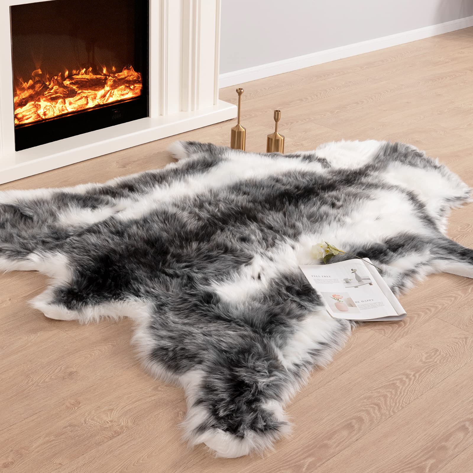Carvapet Soft Fur Rugs Fake Reindeer Hide Area Rug Fluffy Faux Fur Carpet for Bedroom Floor Mat