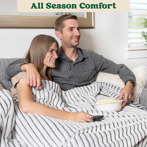 Miniatura 6 de GREEN ORANGE Manta de pelo alto de 50 x 60 pulgadas, color blanco y negro, manta ultrasuave para sofá y cama, gran selección de mantas y mantas,