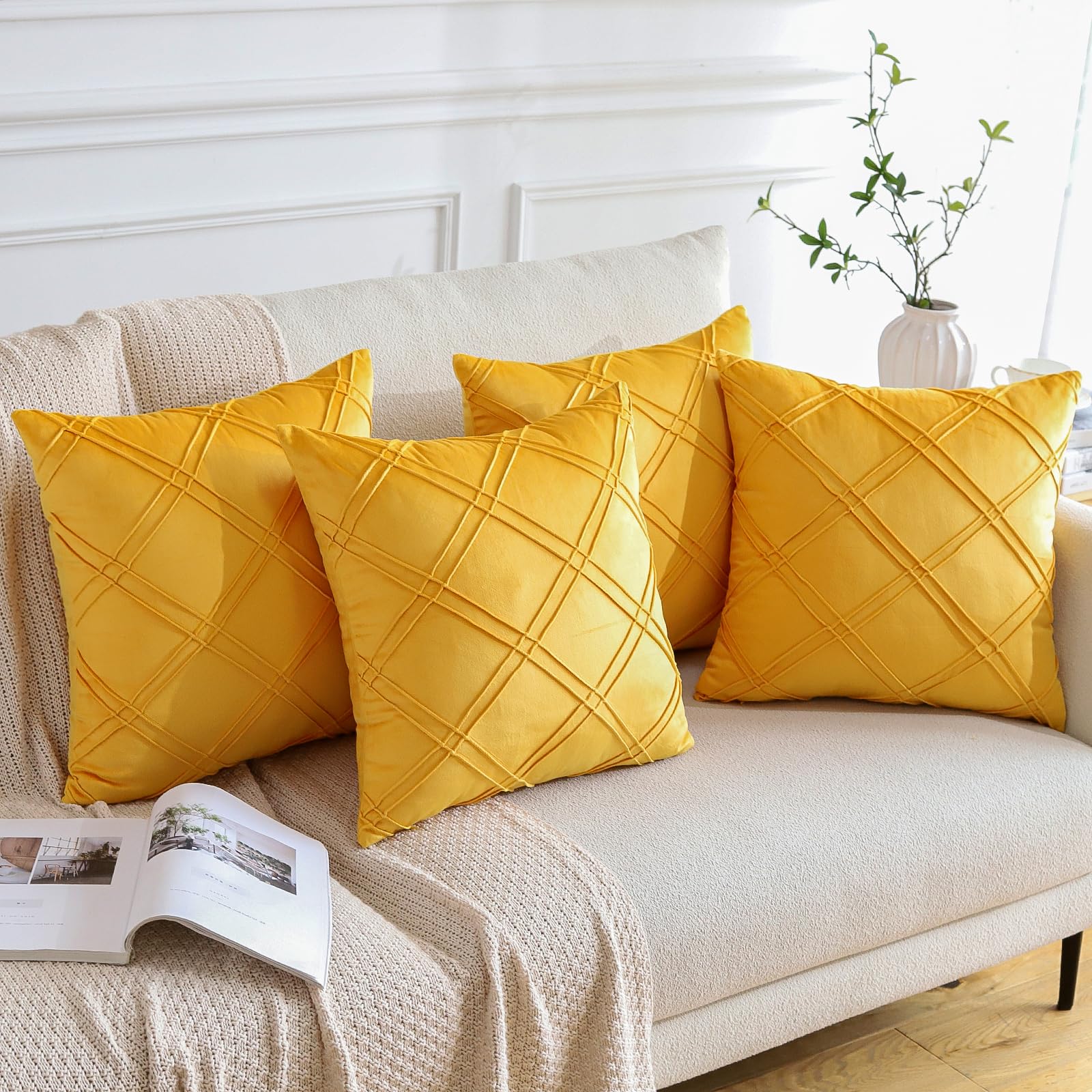 Sungeek Set of 4 Soft Velvet Decorative Cushion Covers Diamond Pattern Pillow Covers with Invisible Zipper Square Throw Pillow Cases for Sofa Car Patio Bedroom Living Room (45x45 cm - Image 2