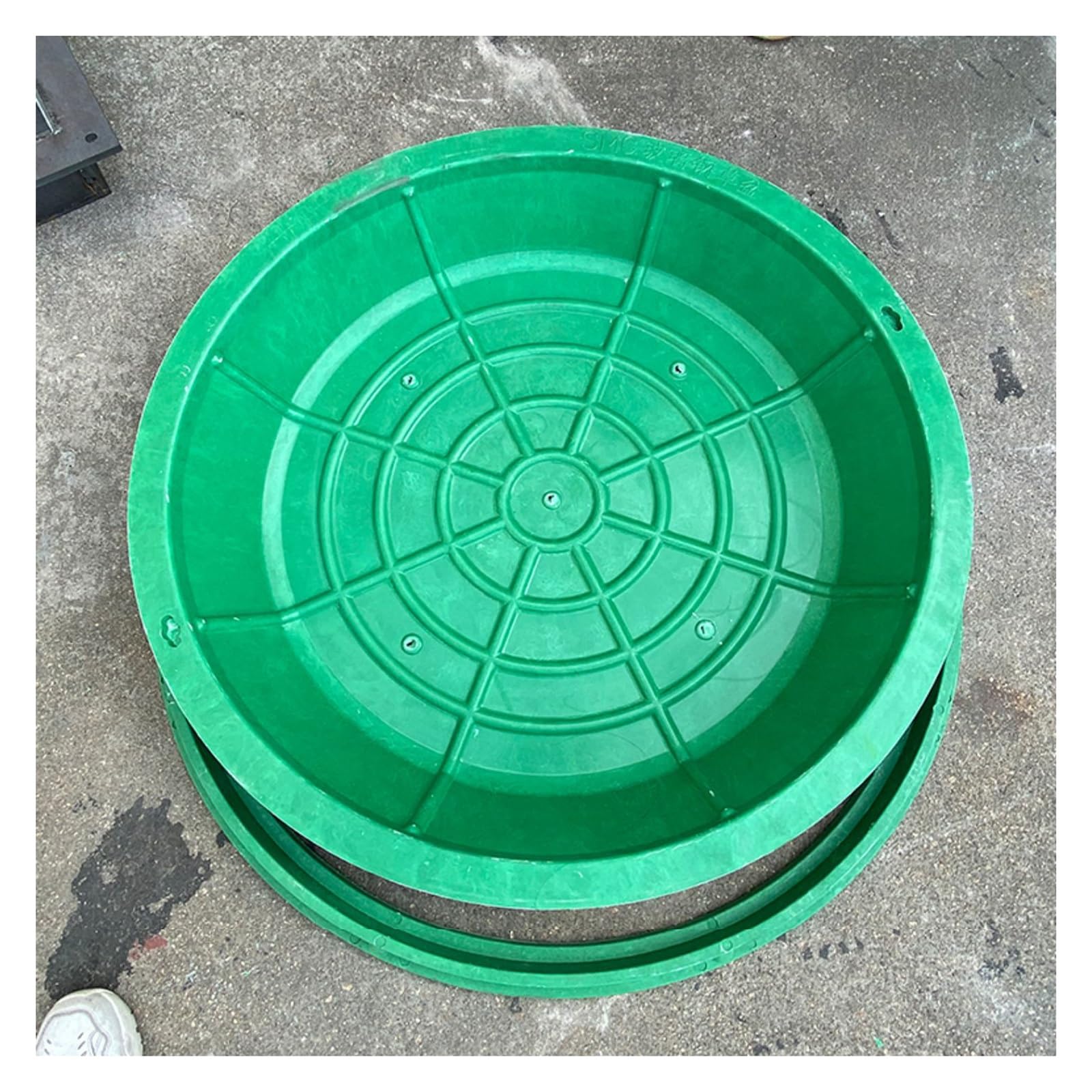 GJMSSMY Portable Embedded Manhole Cover and Frame, Recessed Manhole Cover Circular Resin, Invisible Drain, Round Resin for Grass