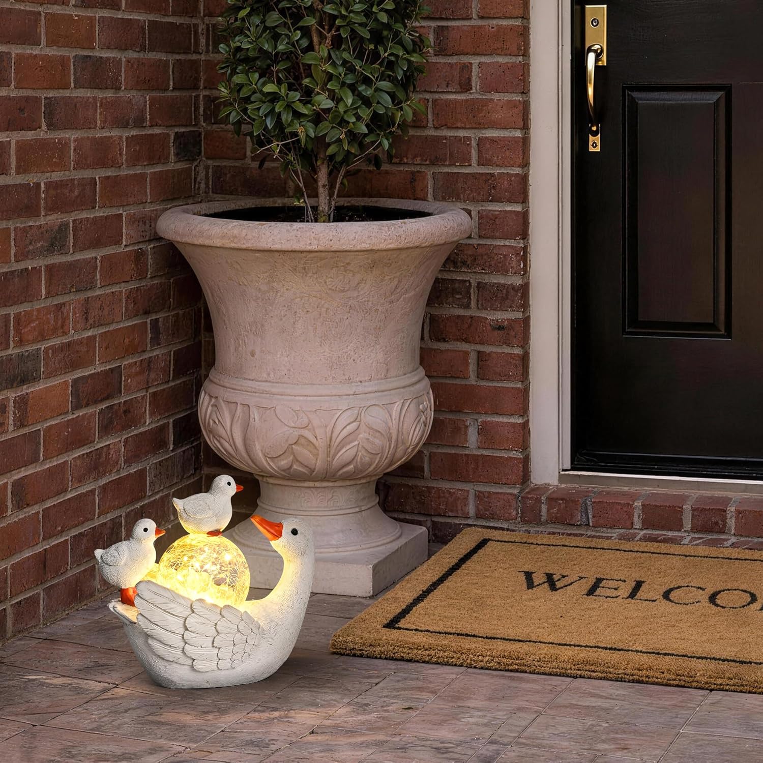 GIGALUMI Porch Goose Statue 6.7", Solar Garden Statues for Outside,Solar Goose Decor Outdoor,Animal Figurines,Porch Goose Statue for Porch Garden,Yard,Patio,Lawn and Birthday Gifts for Mom Women