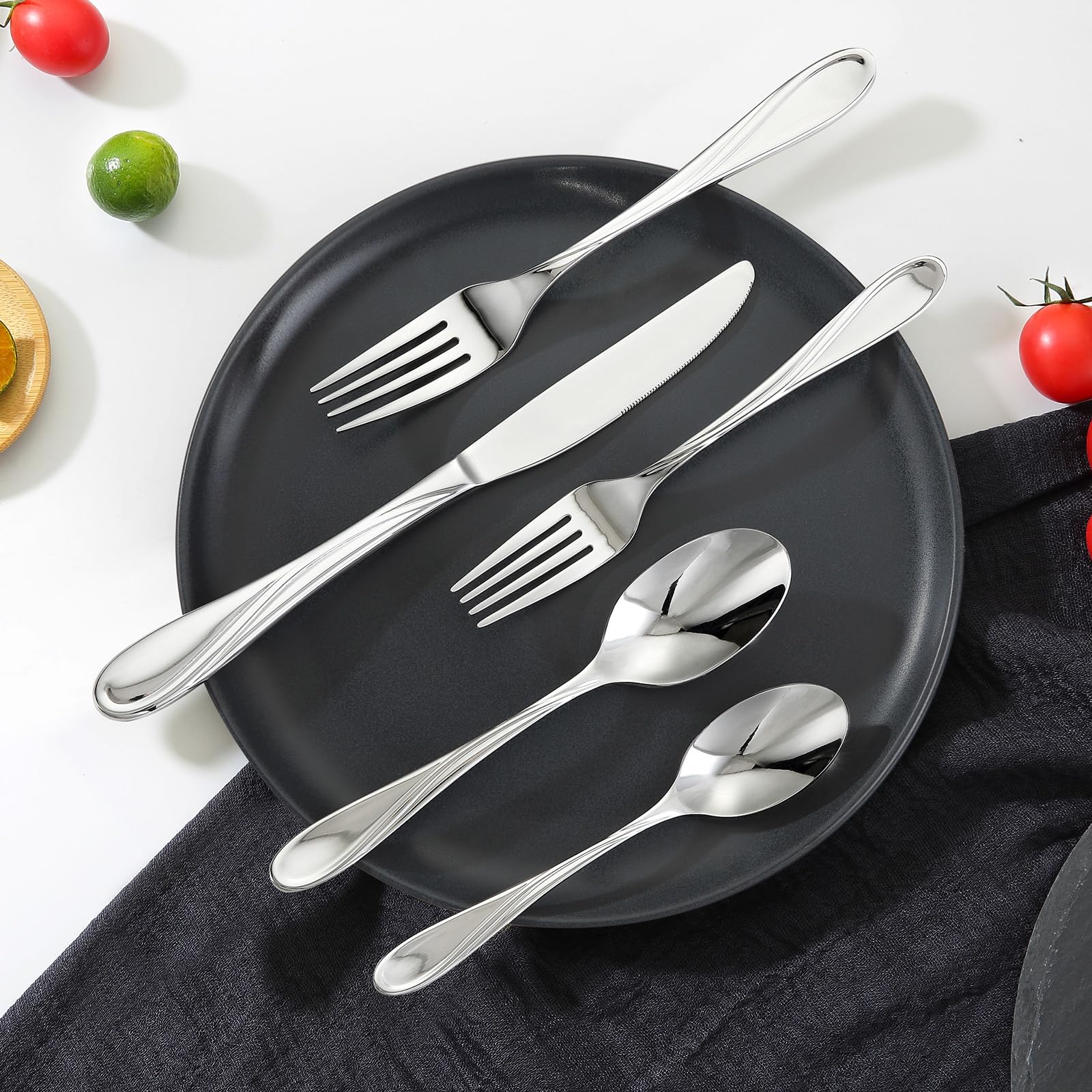 VEVOR Besteckset für 8 Personen, 45-teiliges Essbesteck-Set aus lebensmittelechtem Edelstahl, Spülmaschinenfestes Essgeschirr für die Küche, inkl. Messer Gabel Löffel