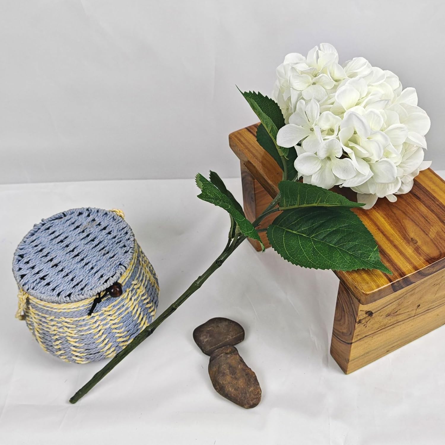 5Pcs Realistic White Hydrangea Artificial Flowers with Stems 21 Inch Lifelike Faux Hydrangeas Flower Large Hydrangea for Weddings Bouquets Table Centerpieces Home Decor Party - Image 3