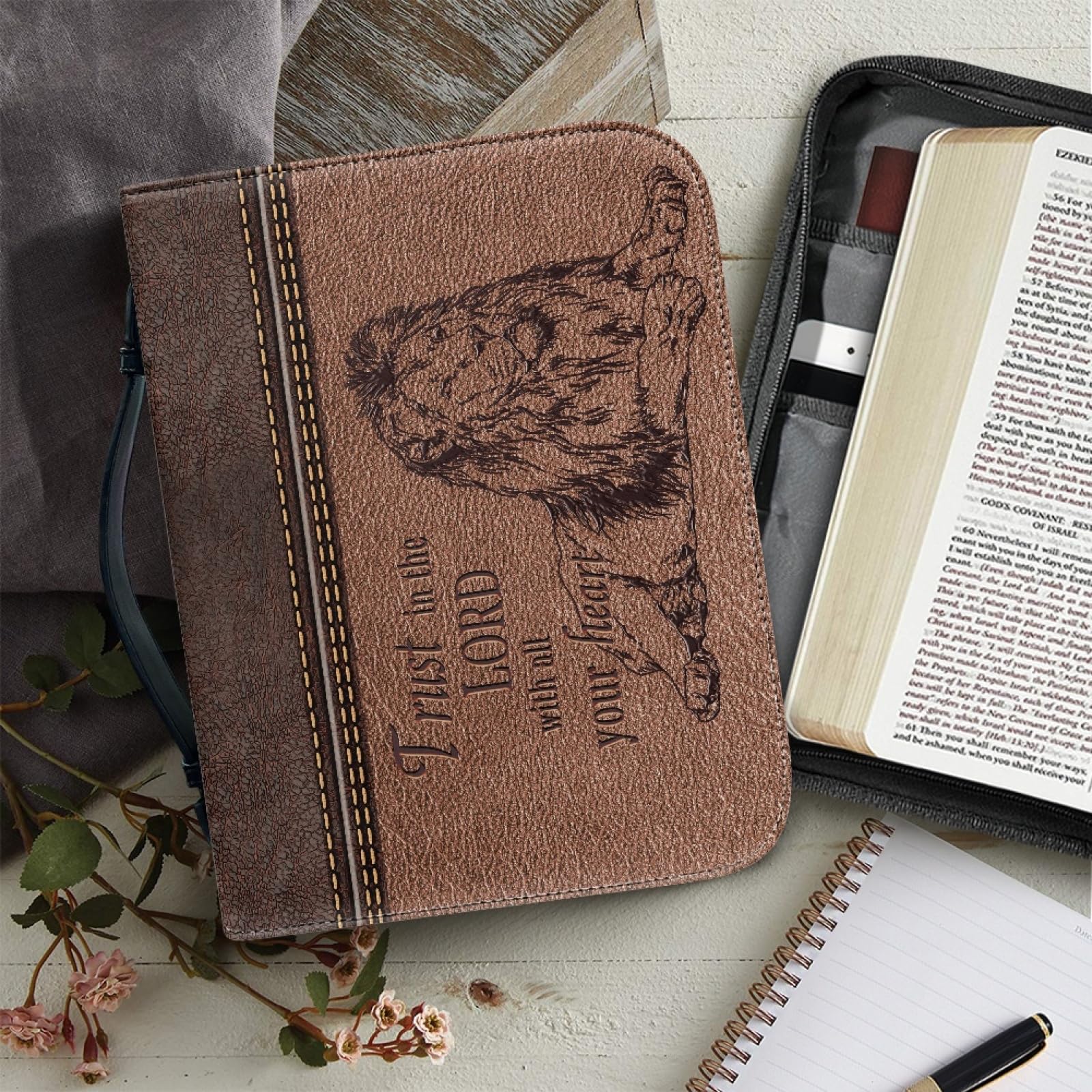 Xoenoiee Borsa per la Bibbia con stampa a righe fragole per donne e uomini, borsa per la Bibbia con tasche con manico e cerniera