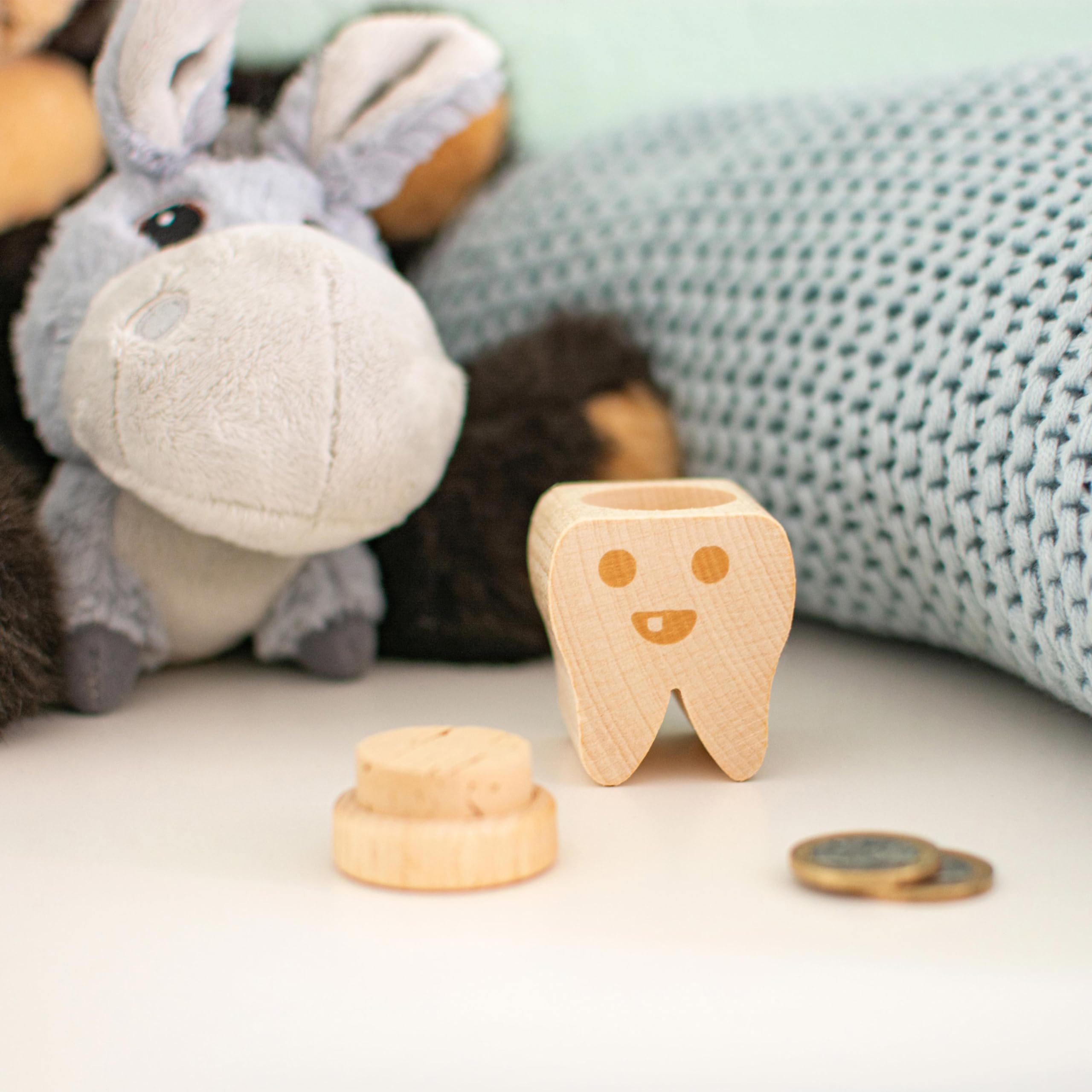 LAUBLUST Personalisierte Milchzahndose mit Namen - Zahnbox mit Gravur auf beiden Seiten | Zahnfee Geschenk für Jungen & Mädchen - Milchzahnbox & Zahndose aus Holz ca. 6 x 4 cm als Andenken für Kinder