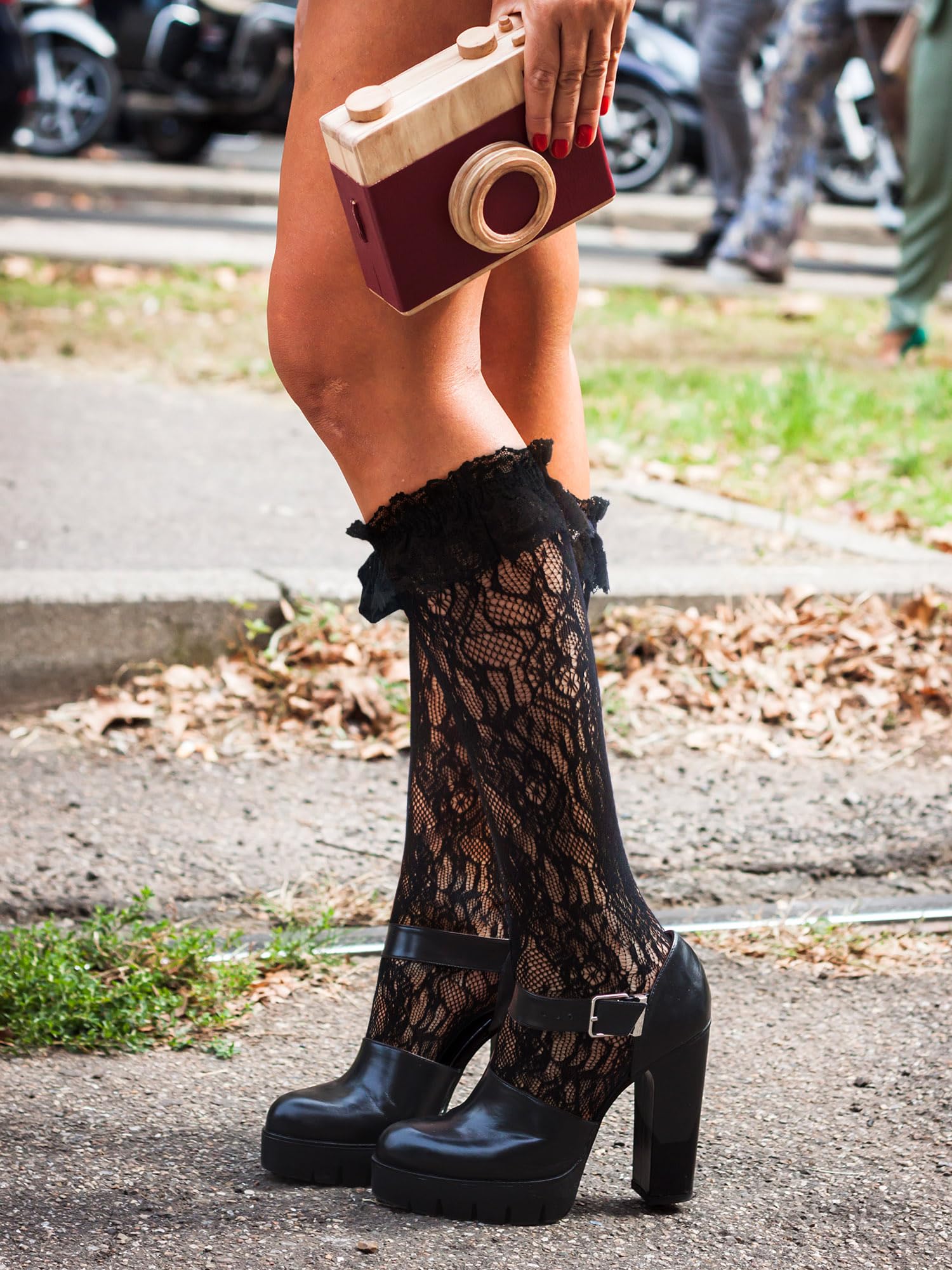 Geyoga 4 Pairs Lace Ruffle Frilly Ankle Socks Women Lace Cute Dress Socks for Women Ladies Princess Accessories