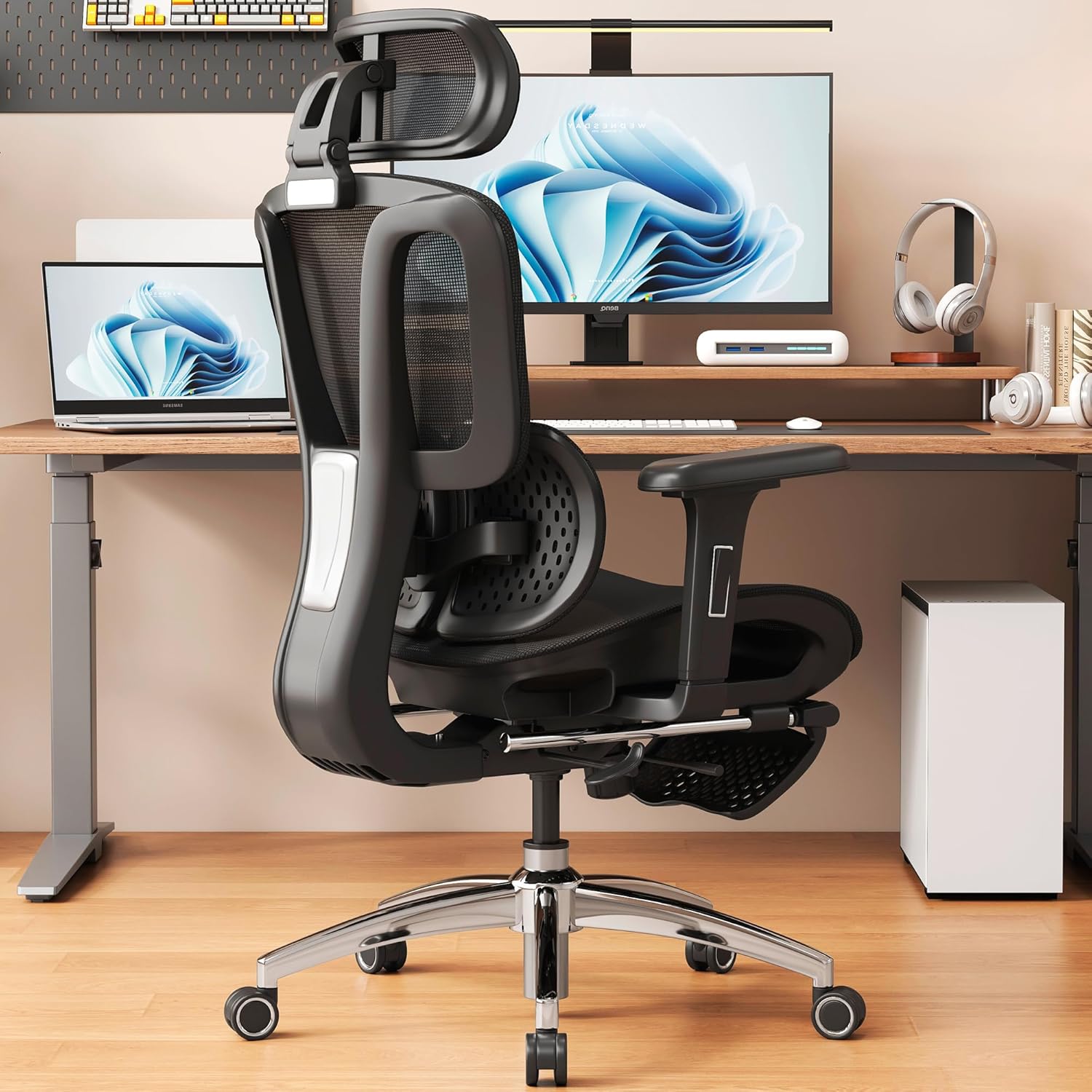 Vonesse Ergonomic Office Chair with Footrest, Desk Chairs with Adjustable 3D Headrest and Armrests, Computer Gaming Chair with Dynamic Lumbar Support & Adjustable Depth Breathable Mesh Seat (Black)