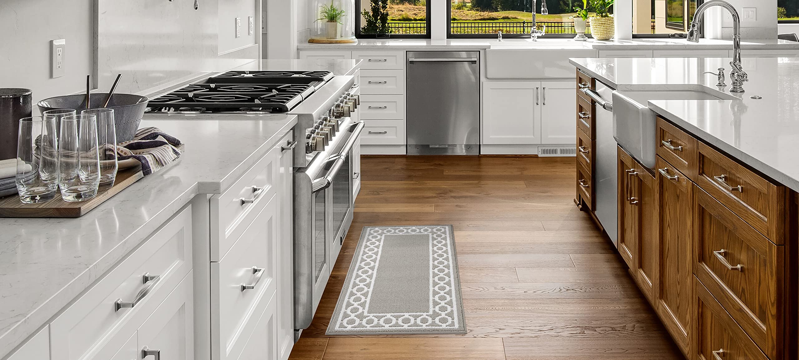 Creative Home Ideas Jean Pierre – Tufted Runner - Christine Trellis Border Rug - Modern Décor - Washable Rug - Accent Carpet for Entryway & Hallway - Measures 26" x 45" - Light Grey and White