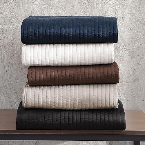 Miniatura 4 de HiEnd Accents - Juego de edredón de 3 piezas con fundas de almohada, tamaño Super Queen, color azul sólido, ropa de cama de lujo de estilo