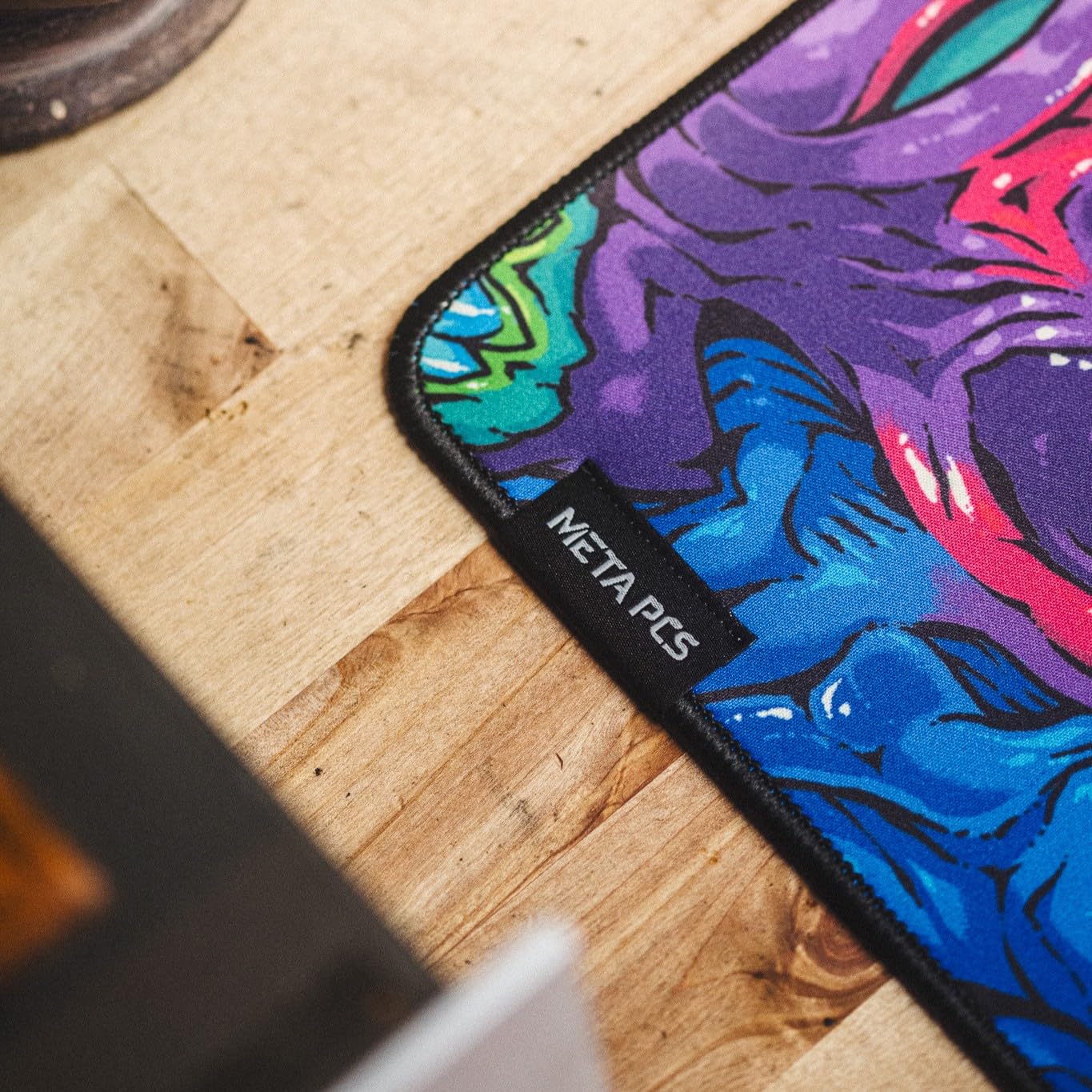 Hyperbeast Artwork - Alfombrilla de mouse para juegos con bordes cosidos, base de goma natural antideslizante duradera, impermeable, para teclado de computadora para profesionales de deportes