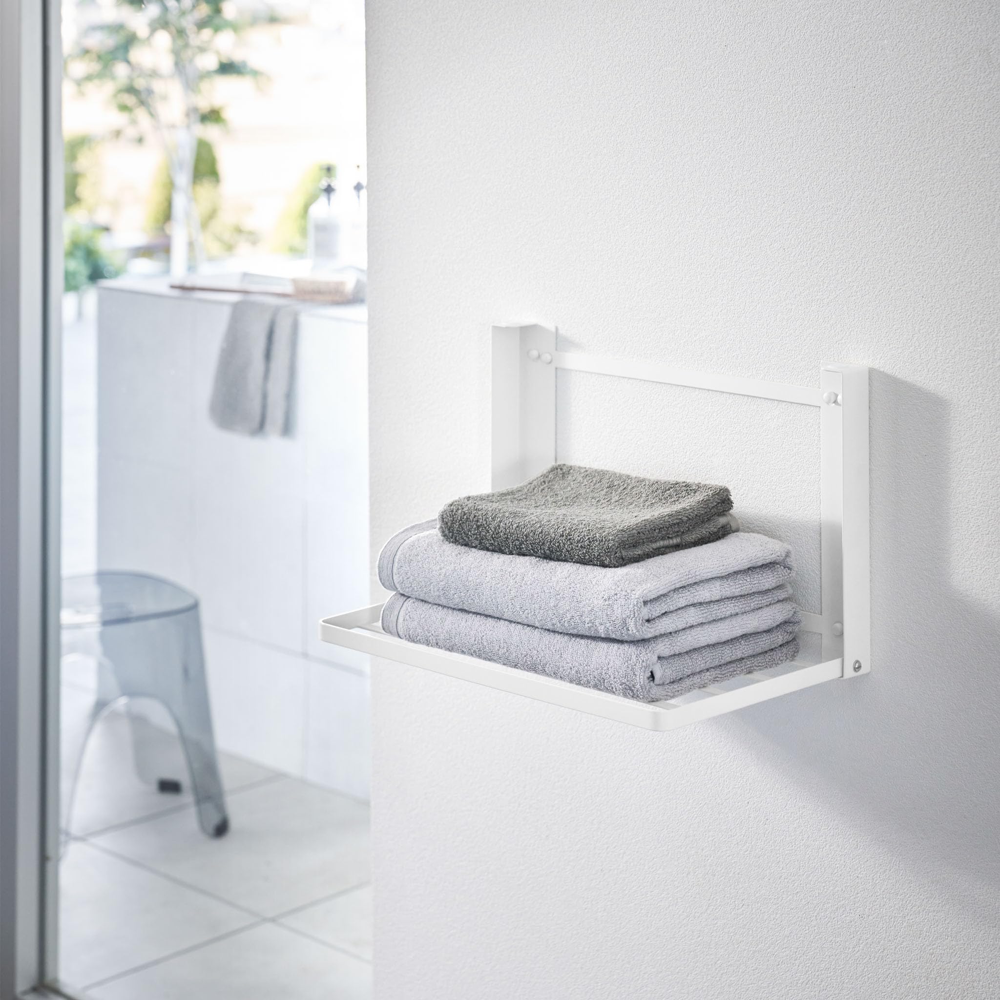 YAMAZAKI 8142 Tower Klappbare Ablage, weiß, Stahl/Magnet/Silikon, minimalistisch, 26 x 41 x 25,5 cm
