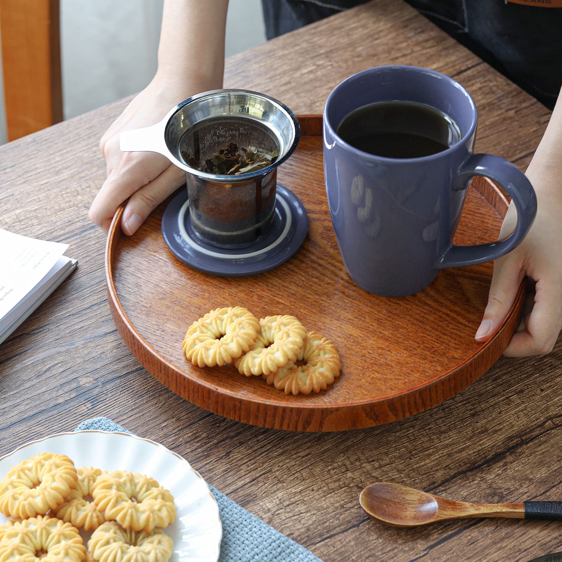 ComSaf Tasse à thé en céramique avec infuseur et couvercle, 473,6 g, grande tasse en porcelaine avec filtre à thé pour thé en vrac, tasse à thé pour bureau, maison, bleu marine