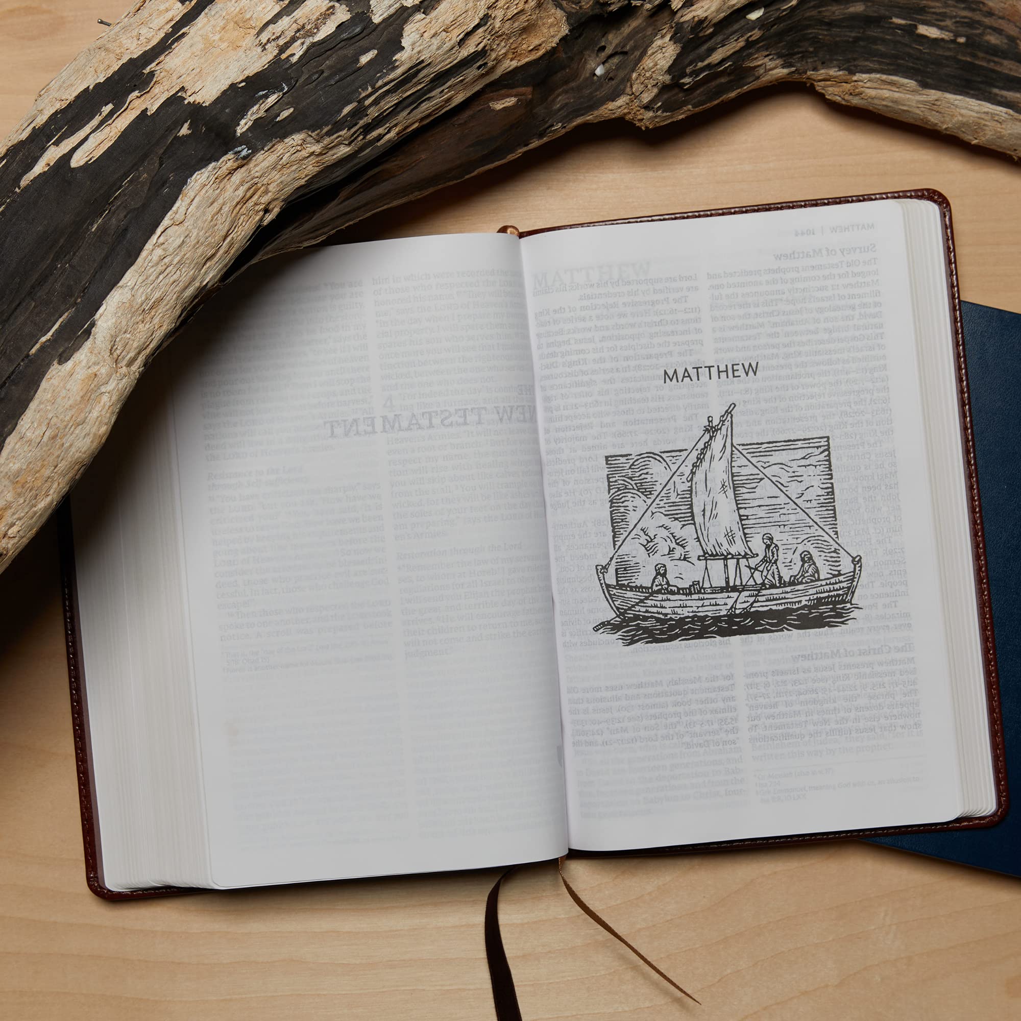 NET Bible, Thinline Art Edition, Large Print, Leathersoft, Blue, Comfort Print: Holy Bible - Image 4