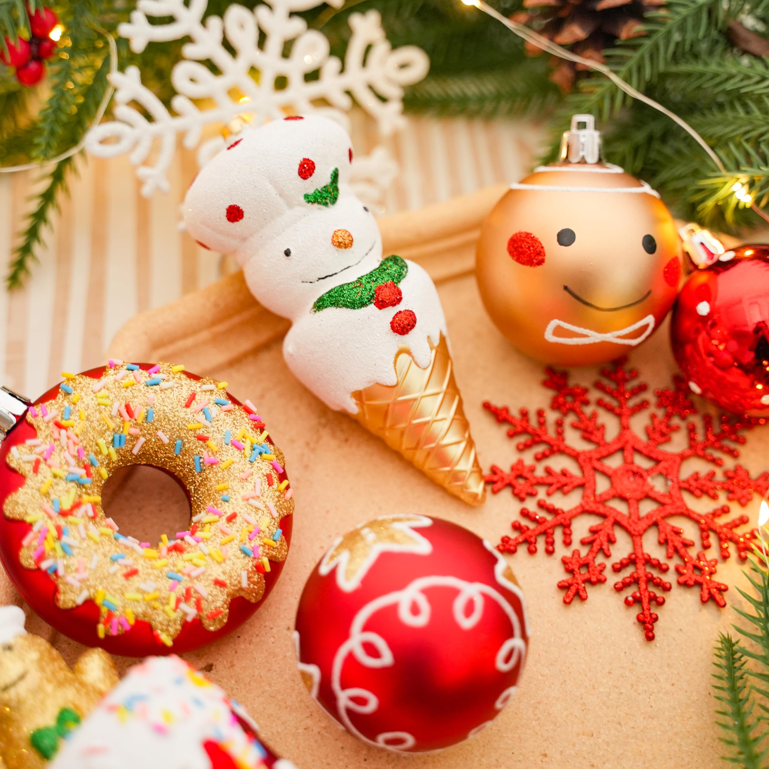 Shareconn 86pcs Christmas Tree Balls Ornaments, Shatterproof Plastic Decorative Baubles for Christmas Tree Decorations, Holiday Wedding Party Decoration, Festive Ornaments, Red & Green, White