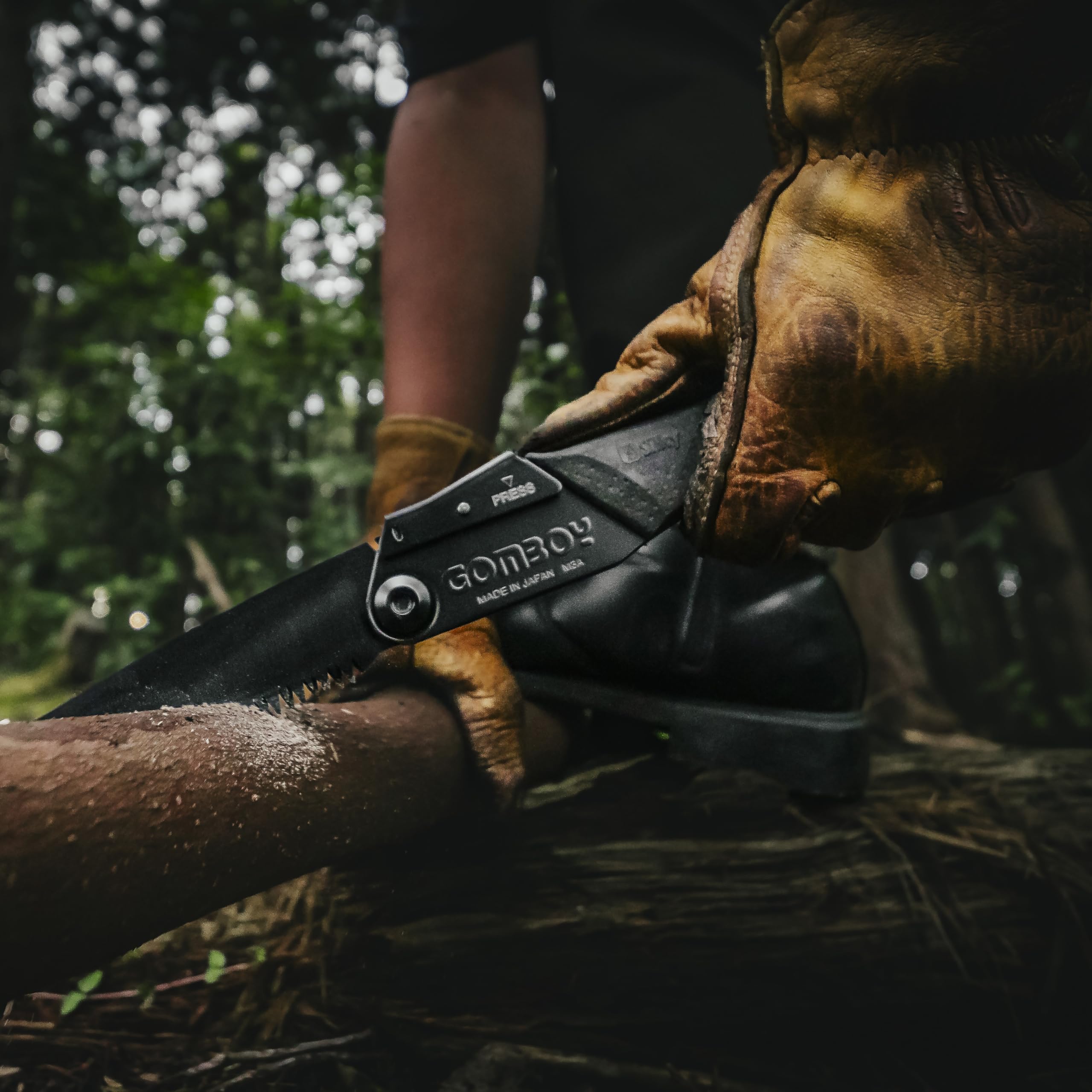 Silky japanische Klappsäge Gomboy Curve Outback „KURO“ - Limited Edition - 240 mm 8 ZpZ gebogene Klinge – Black Oxide Beschichtung – Arbor-Composite-Griff – Outdoor, Bushcraft & Forst