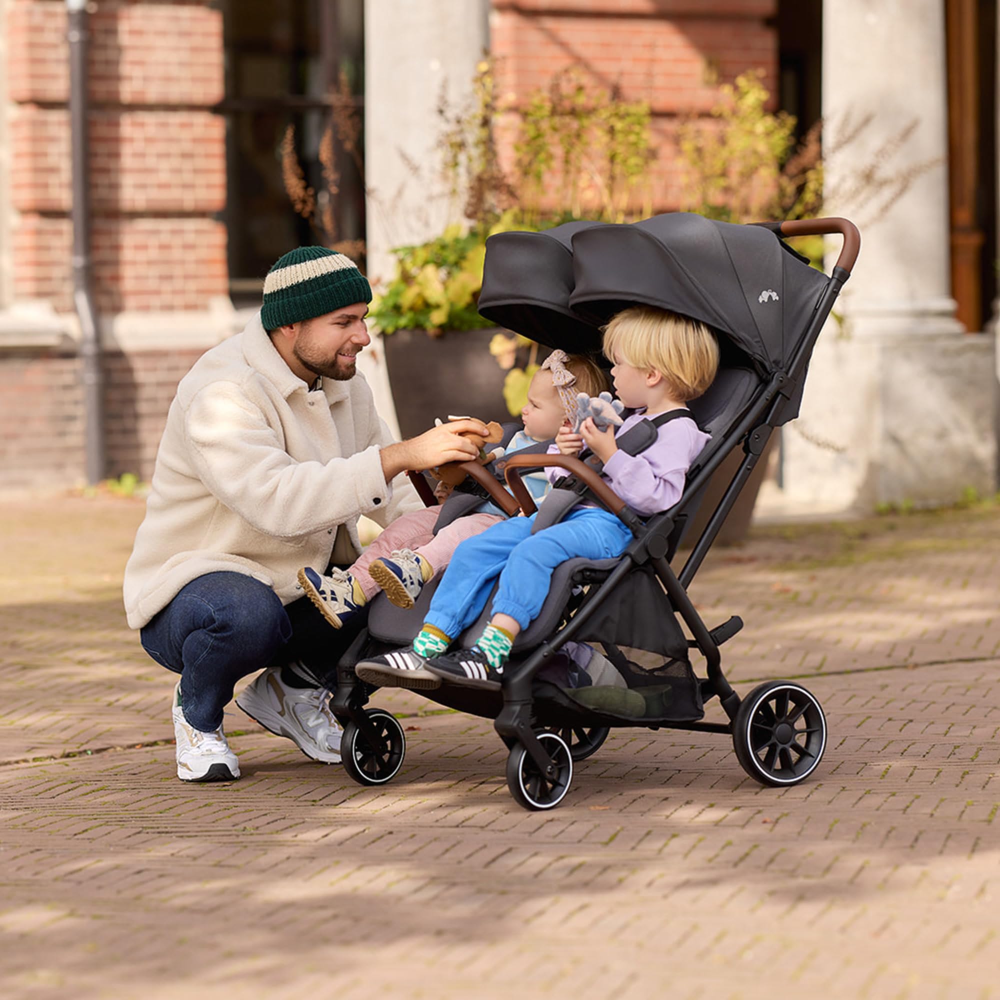 Bebeconfort Mane Passeggino Gemellare Leggero, 0-22 kg, Chiusura Automatica, Passeggino Doppio Pieghevole e Reclinabile, Corrimano, Parapioggia, Cestello Capiente (8 kg), Mineral Graphite