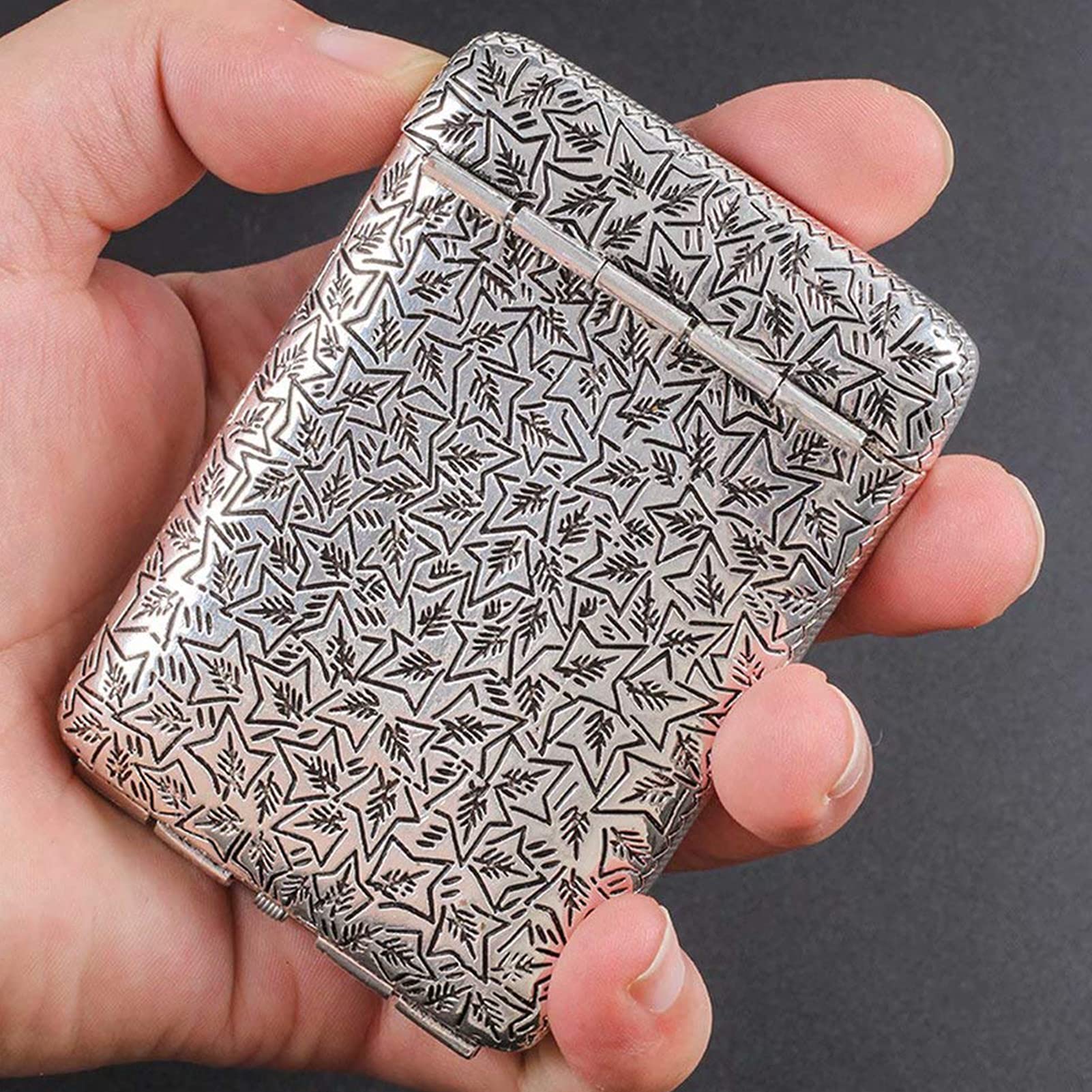 Etui na papierosy retro， metalowe etui na papierosy， przenośne etui na papierosy， trzykrotnie otwierane， odporne na ściskanie， ze wzorem w kształcie wąsów，，