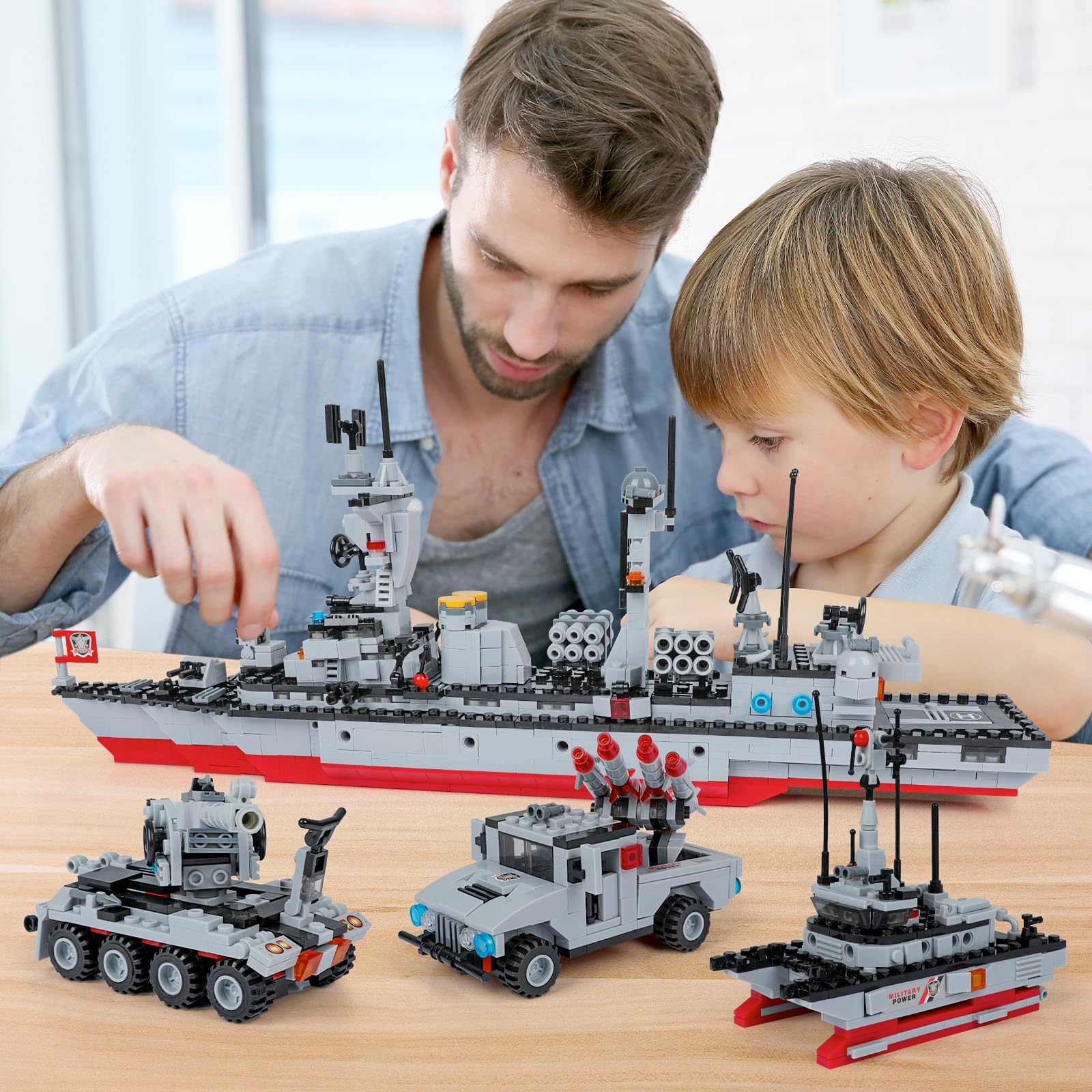 Juego de 1296 piezas de bloques de construcción de portaaviones, buque de guerra militar con avión, lancha patrulla, coche del ejército, tanque, barco creativo de juego de roles, juguetes de regalo 2