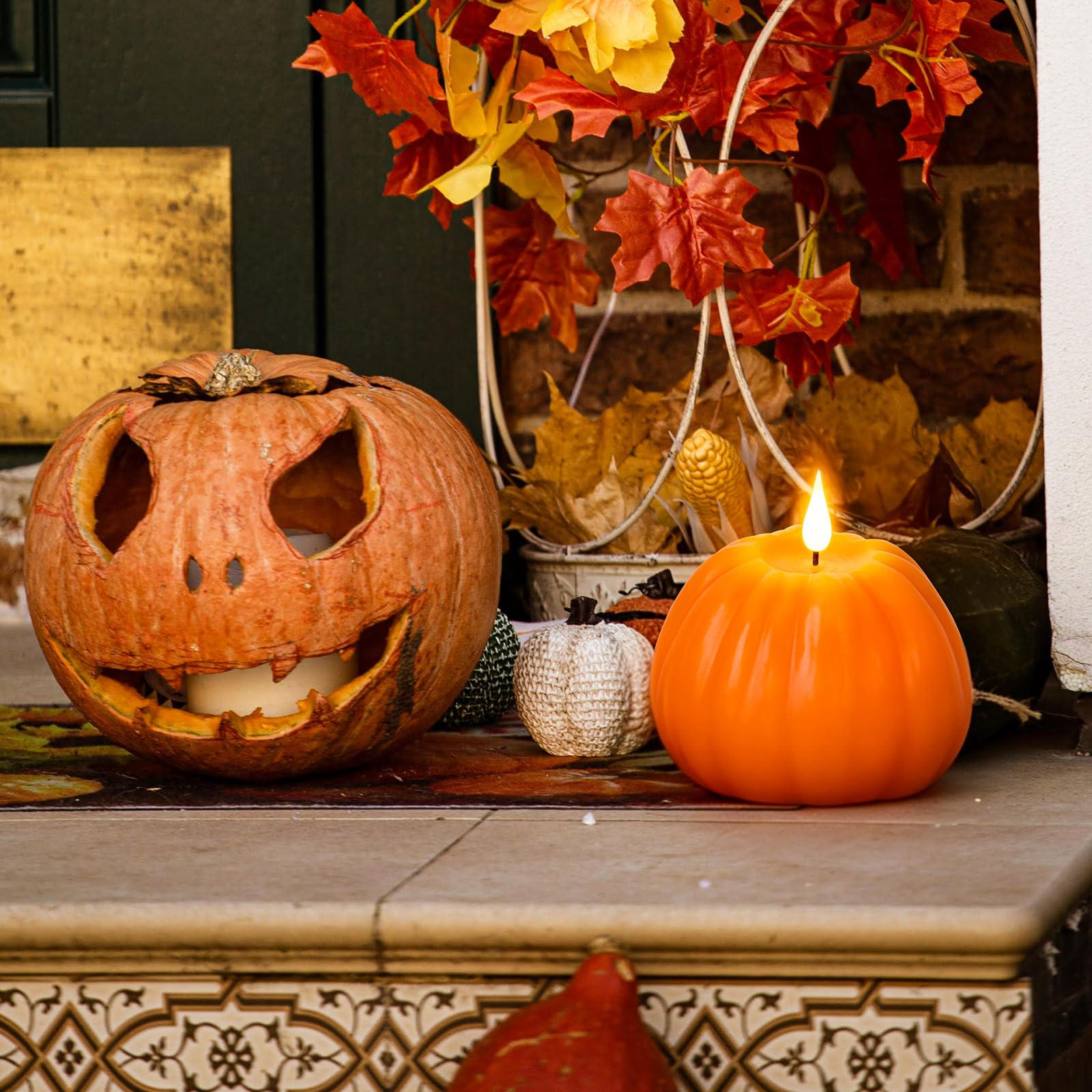 Confezione da 1 candela a forma di zucca senza fiamma, candela a batteria, candela in vera cera, candela LED tremolante, decorazione per la casa, Halloween, Ringraziamento e autunno candela