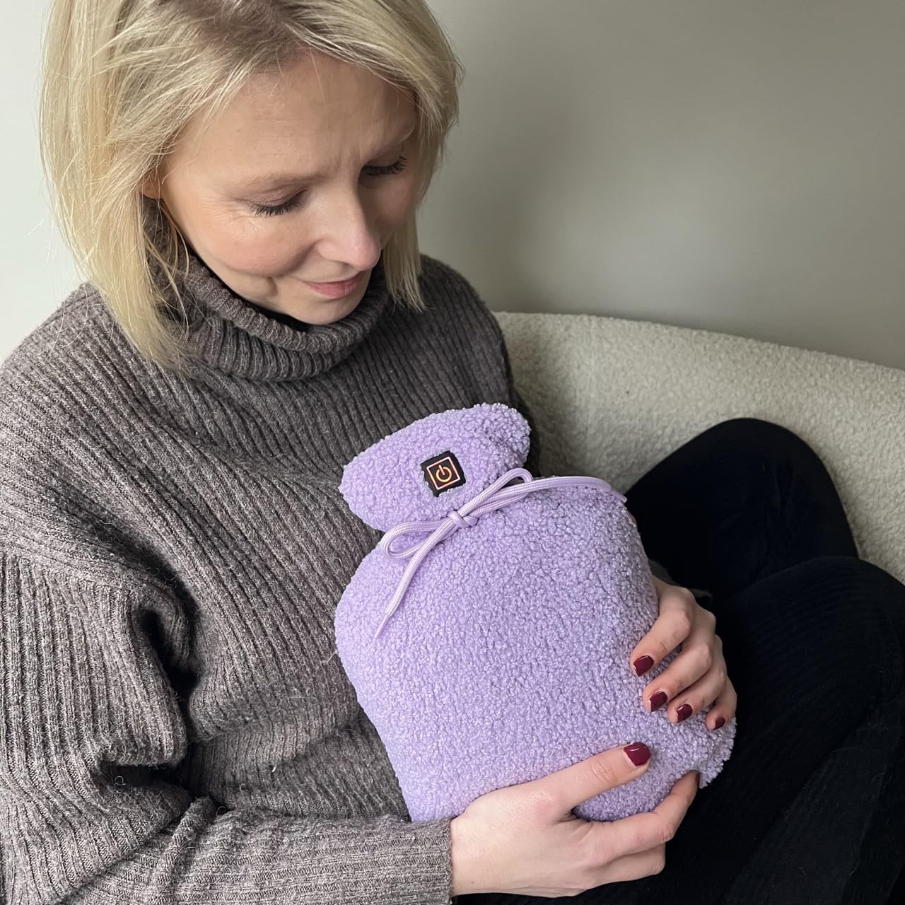 Buddy – Scaldino Elettrico a Infrarossi – Senza Fili – Riscaldamento su entrambi i lati – Infrarossi fino a 60°C – Morbido tessuto Teddy – Powerbank Warmpi® inclusa (10.000 mAh) – 3 livelli – 30x20 cm