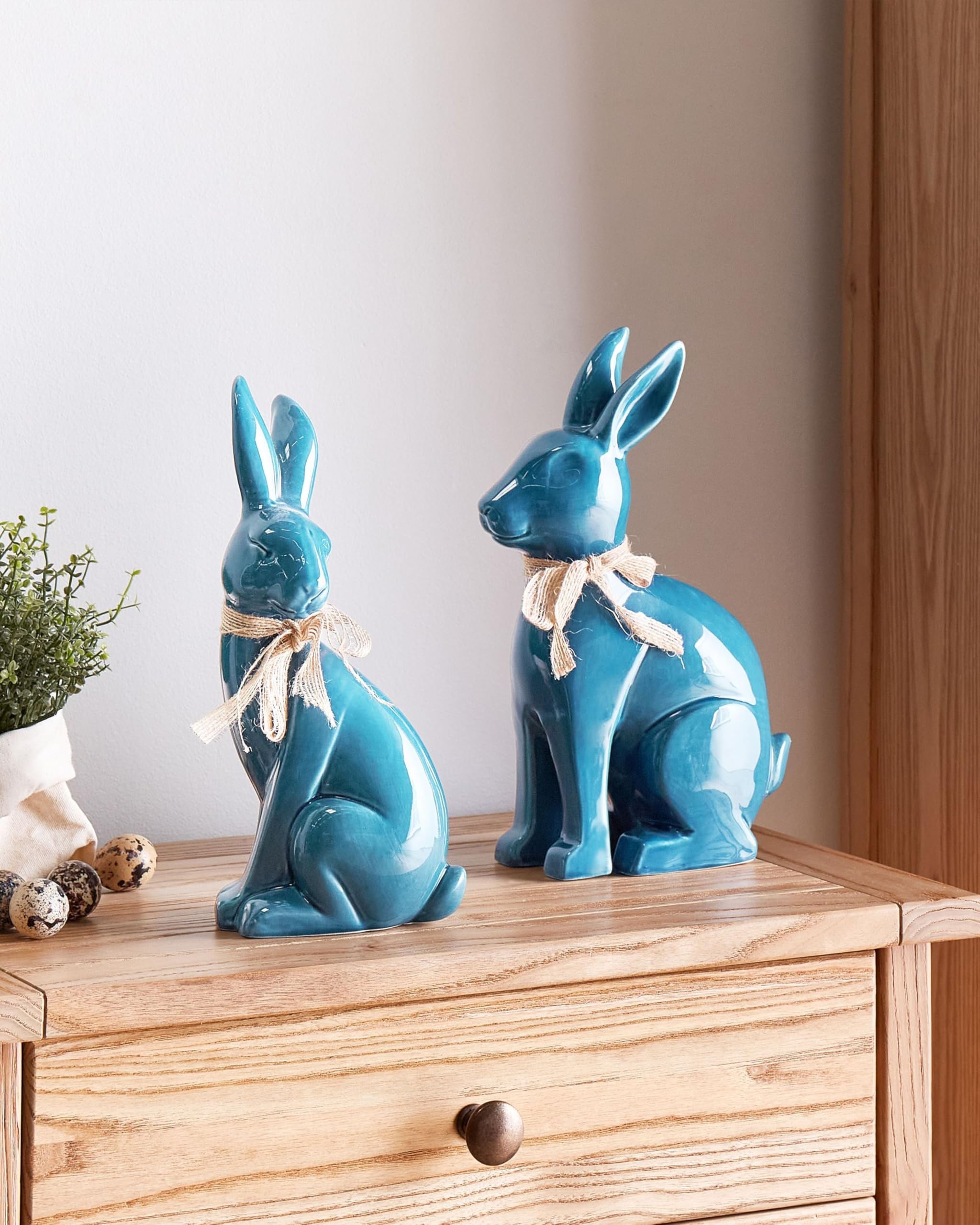 Beliani Figurine Décorative en Céramique Dolomite Lapin de Pâques Accessoires Salon Bureau Bleu Jambles