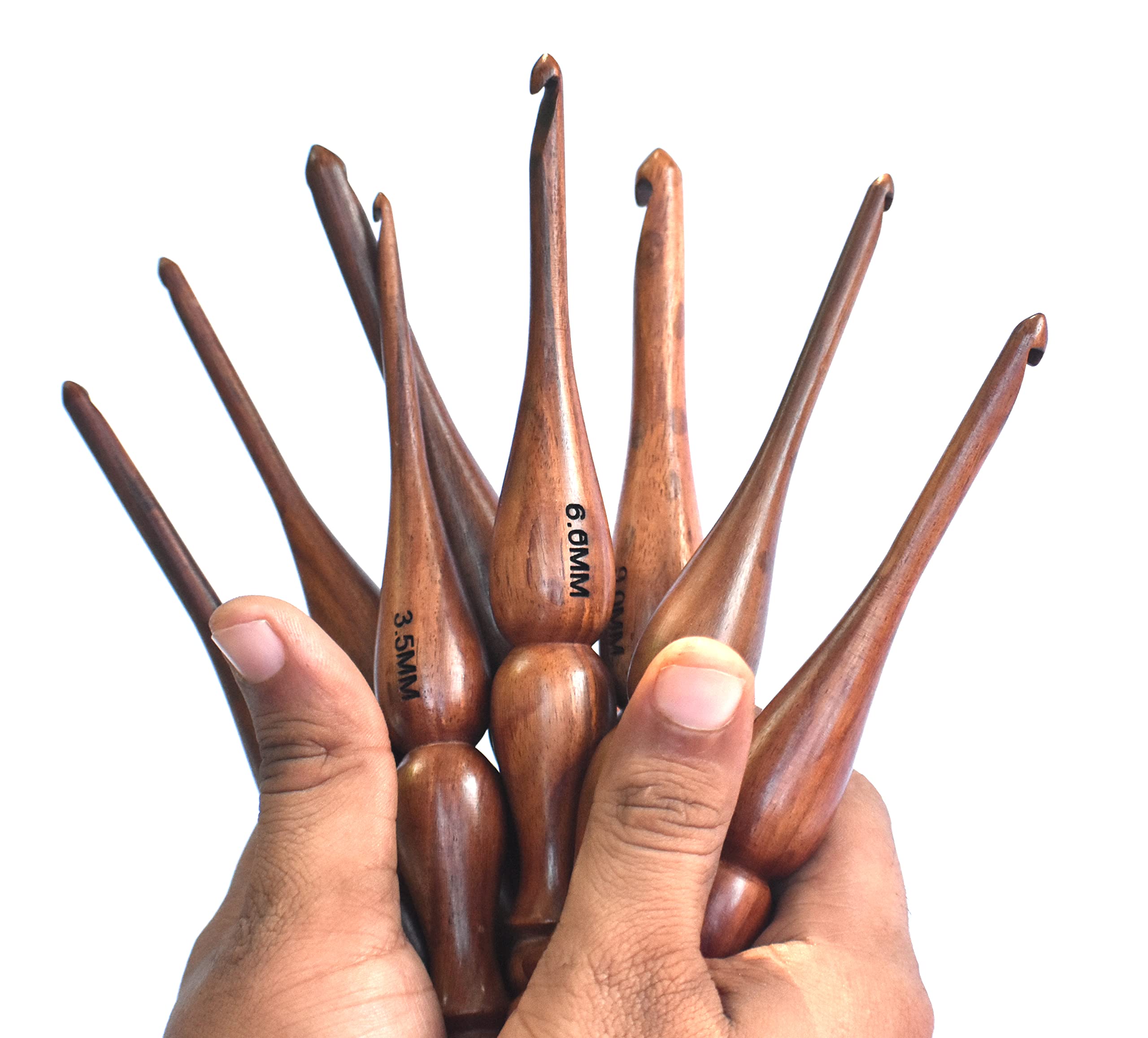 THE KNOX CRAFT - Ganchos de ganchillo de madera, juego de 13 (3,5 mm a 12 mm), gancho de ganchillo para hilo de ganchillo, gancho ergonómico para manos artríticas, regalo de punto para ella