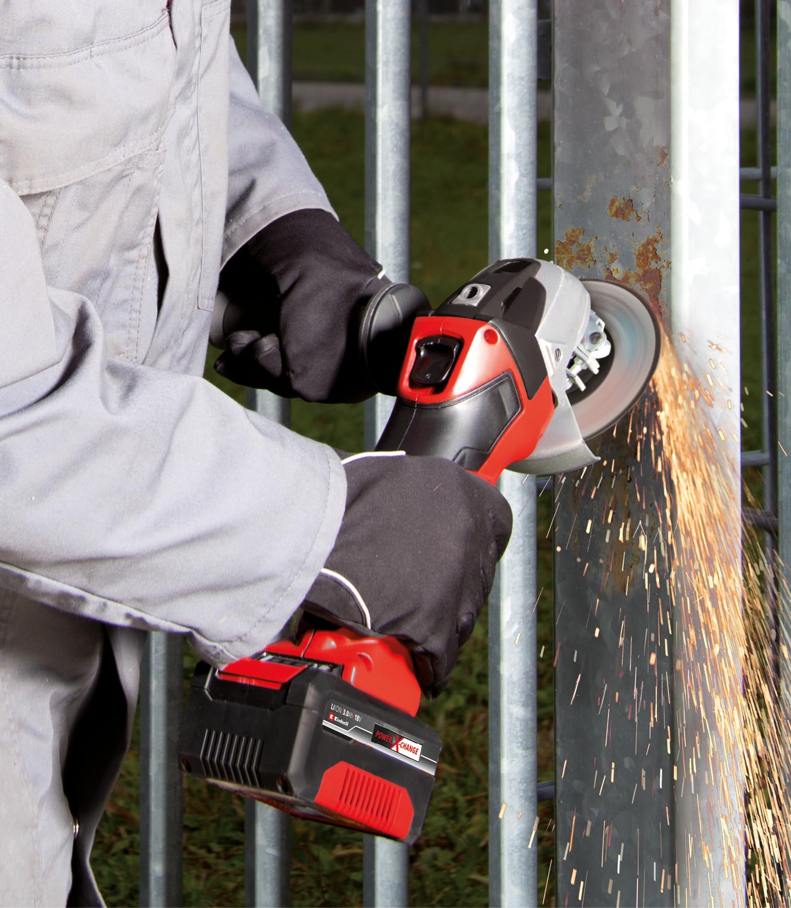 Einhell Akumulatorowa szlifierka kątowa TC-AG 18/115 Li (1 x 4,0 Ah) (18 V, średnica tarczy 115 mm, głębokość cięcia 28 mm, Softstart, dodatkowy uchwyt, w zestawie 1 x akumulator 4,0 Ah i ładowarka)