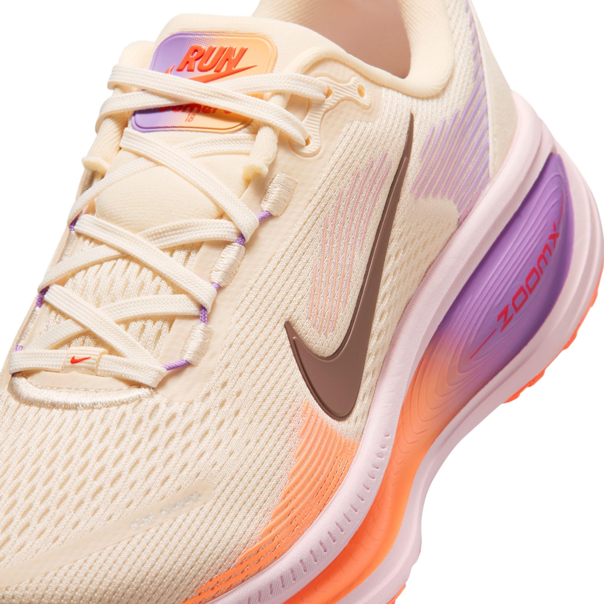 NIKE Vomero 18 SneakerMujer