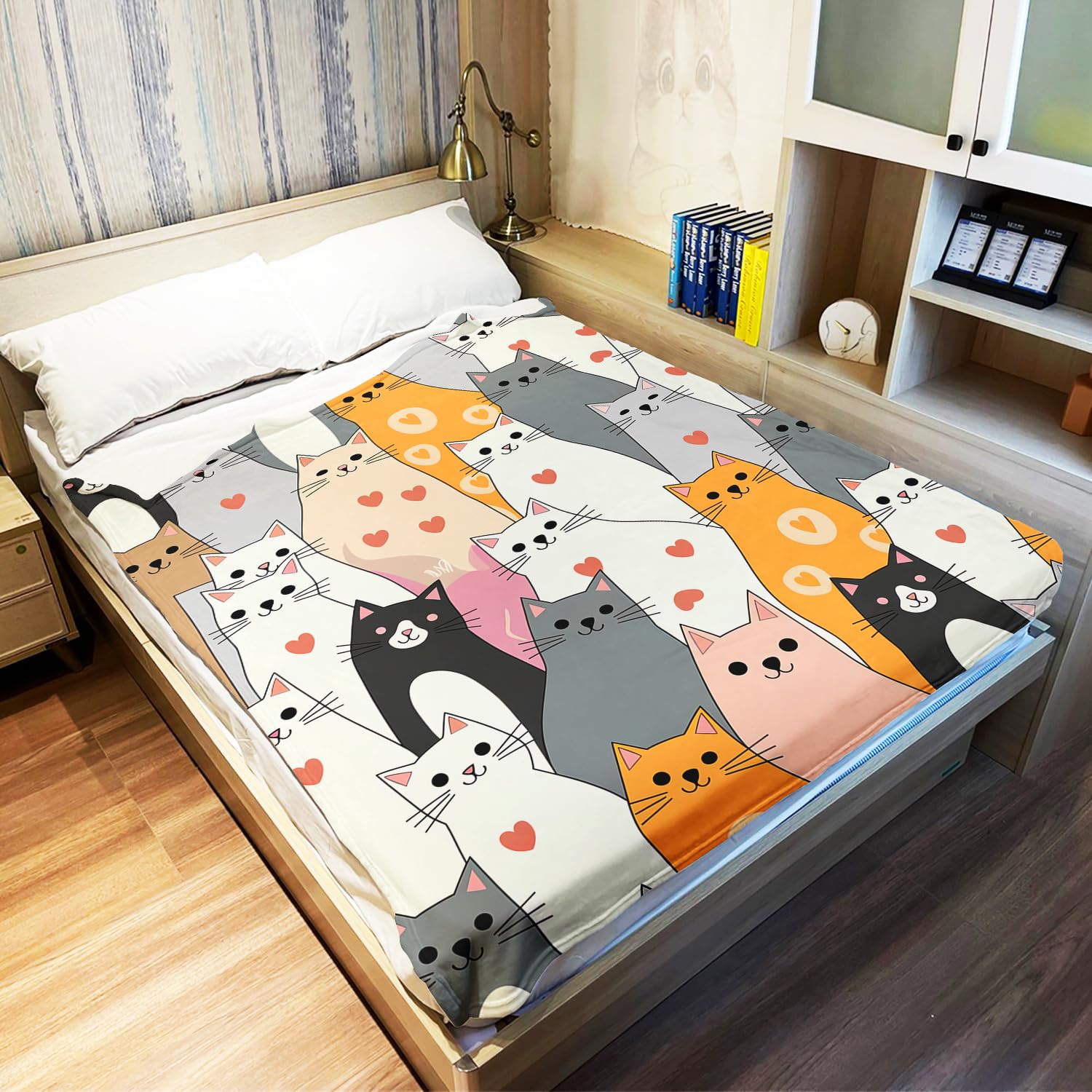 YISUMEI Kuscheldecke mit Cartoon Katzen mit Herzen, Super weiches Fleece, Überwurfdecke für Bettwäsche Couch Sofa, Schlafzimmer Wohnzimmer, Dekoration Decke, 150x200cm