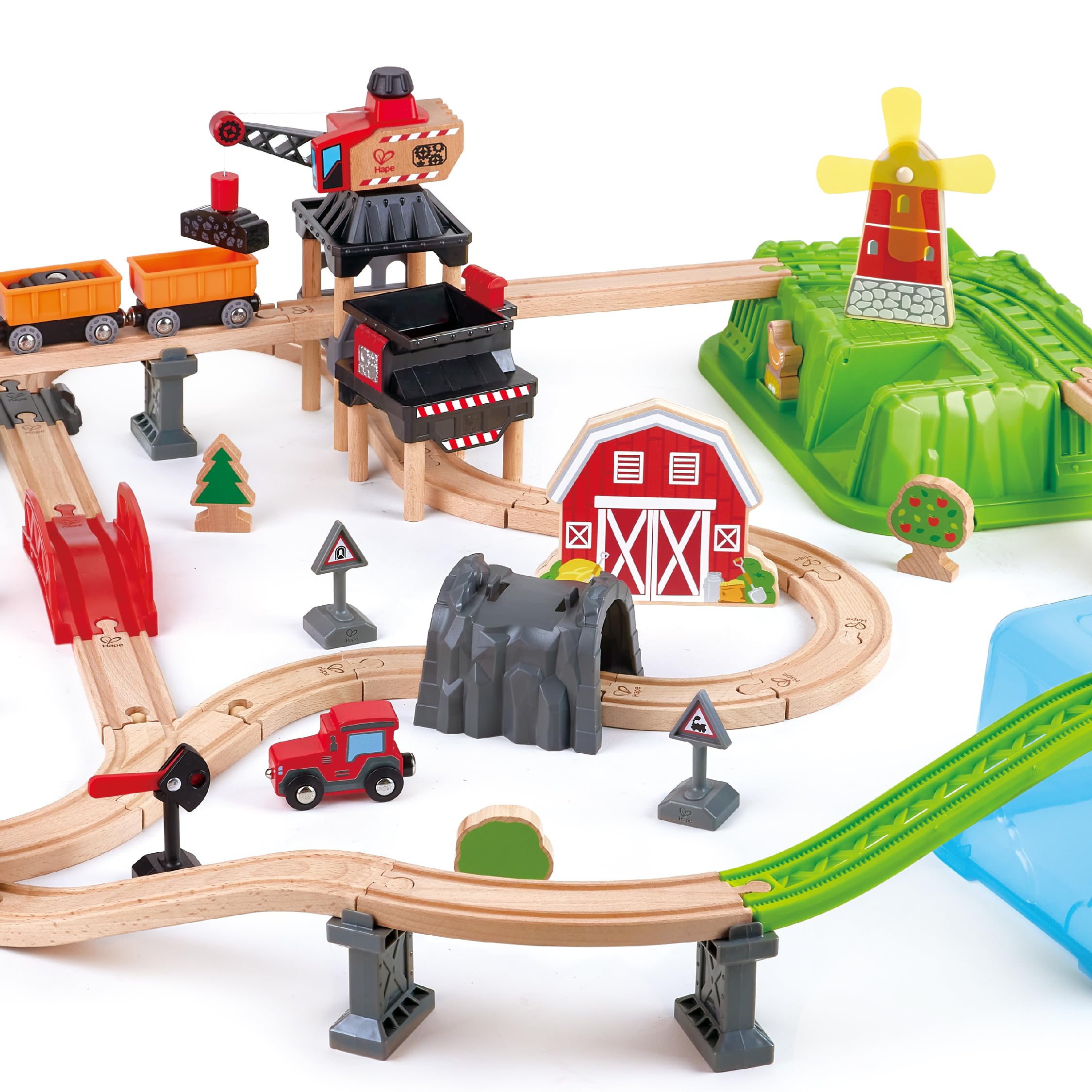 Hape E3772 - Countryside Train Bucket Set