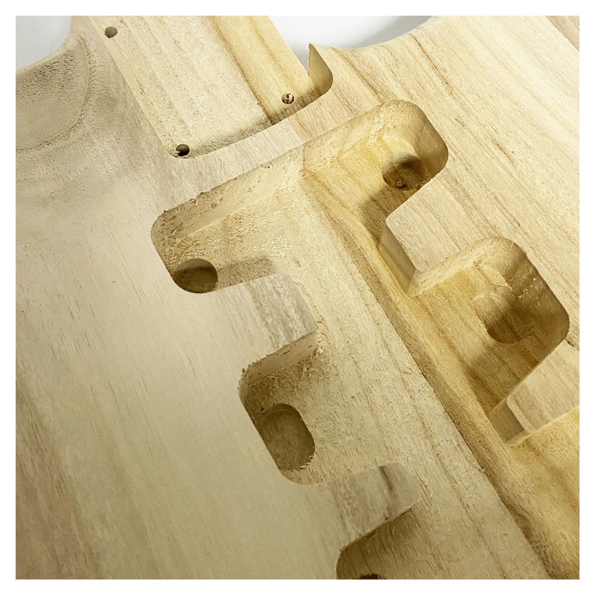 Cuerpo de guitarra eléctrica ST-2 hecho de madera de Paulownia, la carcasa se puede modificar, pintar y recubrir con aerosol, semiacabada