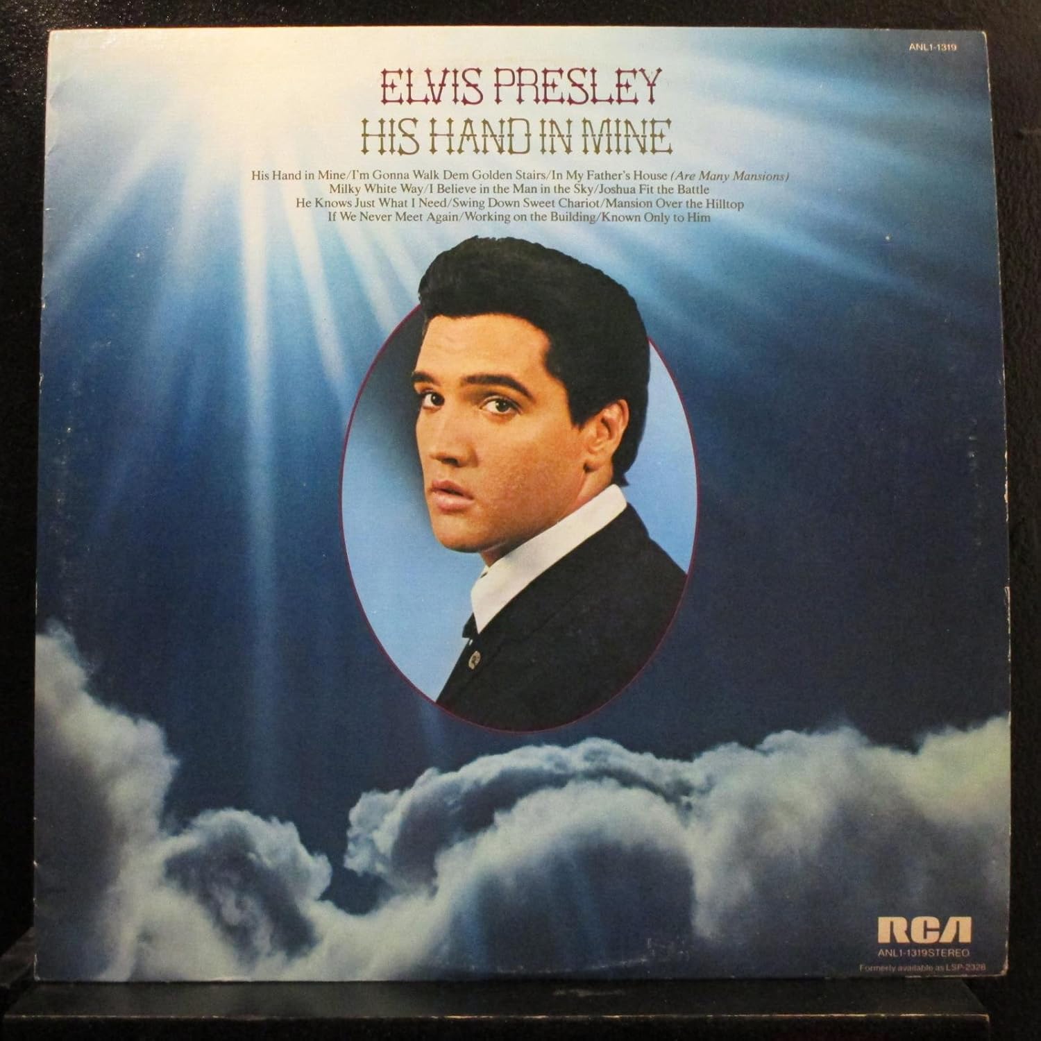 His Hand In Mine Amazon.fr CD et Vinyles}