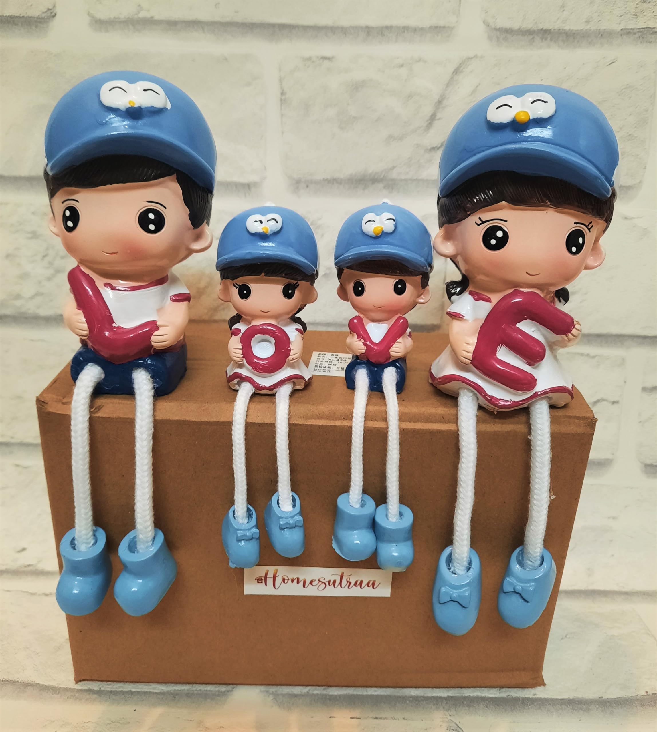 Sweet Love Family Living Room Home Decor Gift Item Set Holding Flower Hanging Legs Cute Decorative Showpiece (Resin, Set of 4, Multicolor)