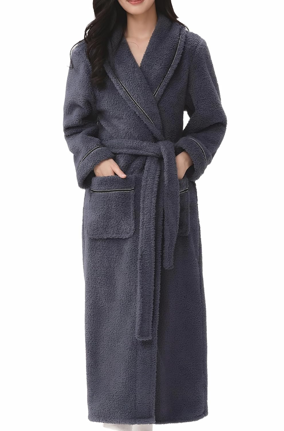 Roupão feminino de pelúcia, macio, fofo, unissex, roupão de banho longo e quente em promoção! Veja a oferta e mais achadinhos de Moda íntima 8 Hoje é o melhor dia para comprar Roupão feminino de pelúcia, macio, fofo, unissex, roupão de banho longo e quente com aquele preço maroto! Promoção! Aproveite a oferta! 8