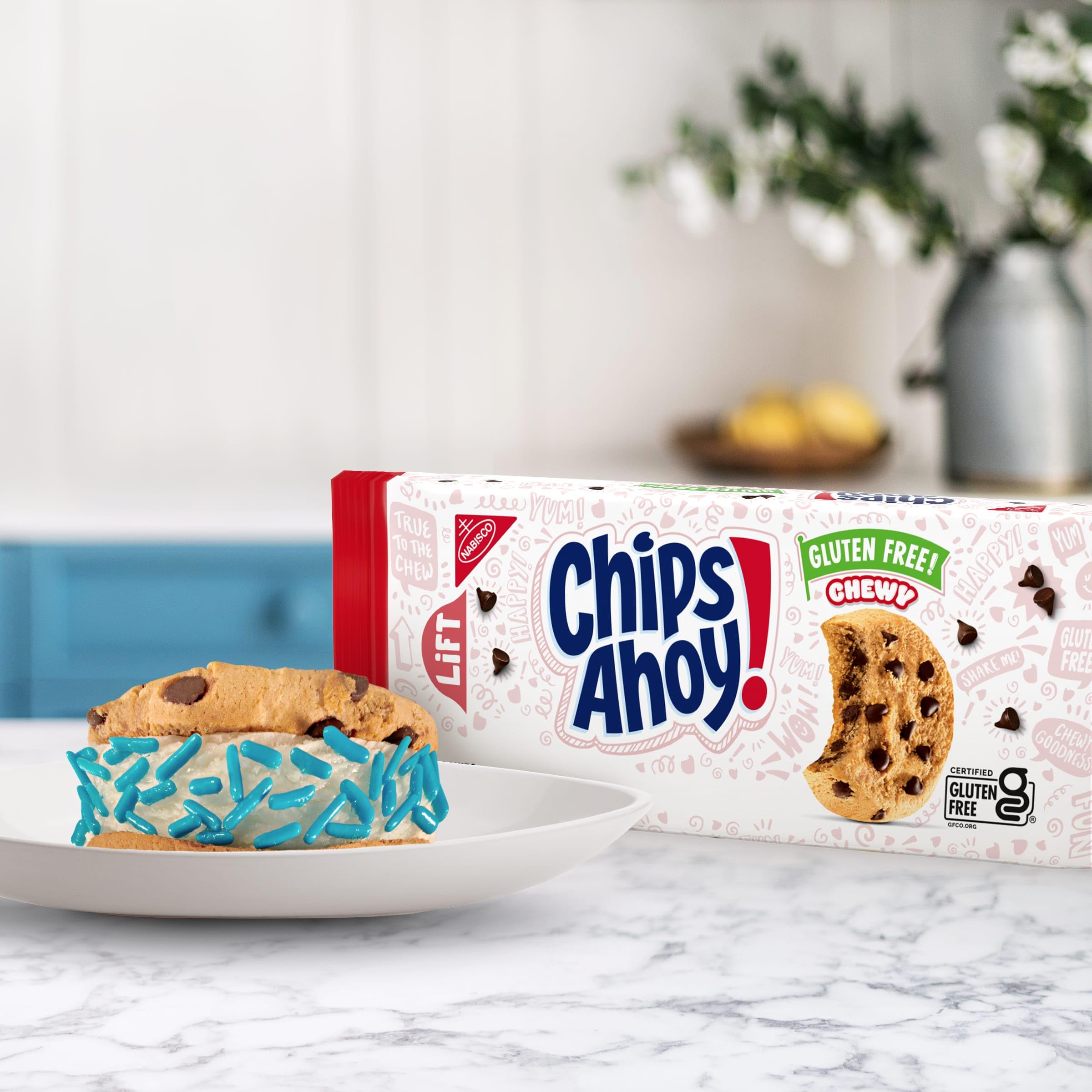 CHIPS AHOY Chewy Gluten Free Fudgy Chocolate Chip Cookies 9 75 oz — view 8