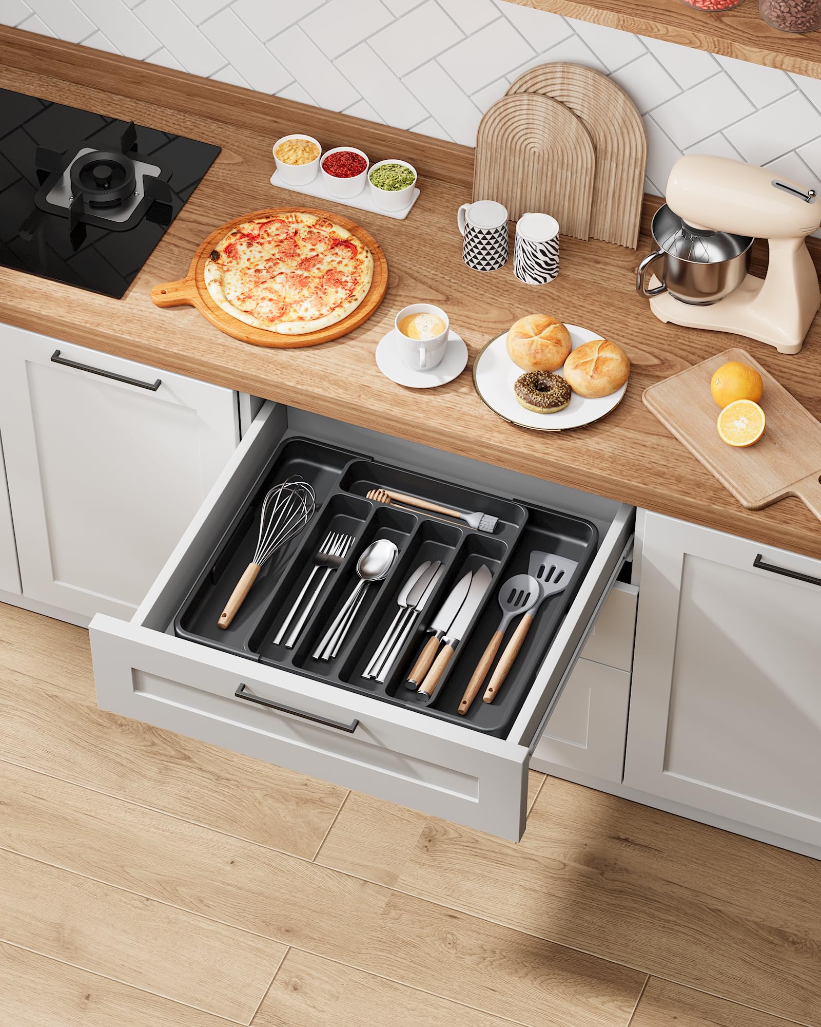 Organizador de cajones de cubiertos para cocina, bandeja de cubiertos ajustable para clasificación de utensilios sin esfuerzo, solución versátil de almacenamiento y organización de cocina 2