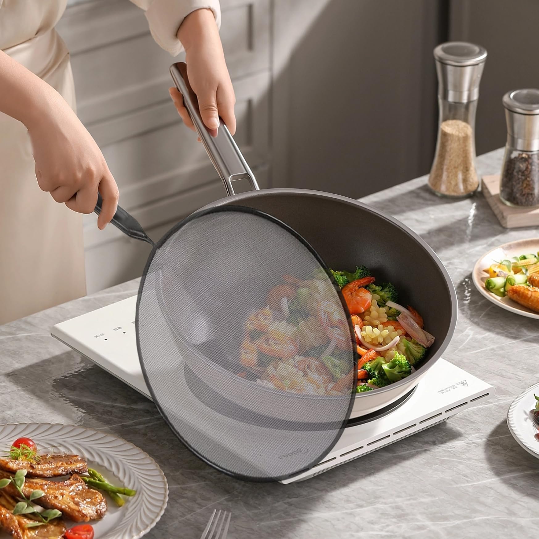 2PCS Splatter Screen for Frying Pan 8.3'' Stainless Steel Grease Splatter Guard with Secure Grip Easy to Clean Mesh Guard Fits Most Cookware, Screen for Frying Pan