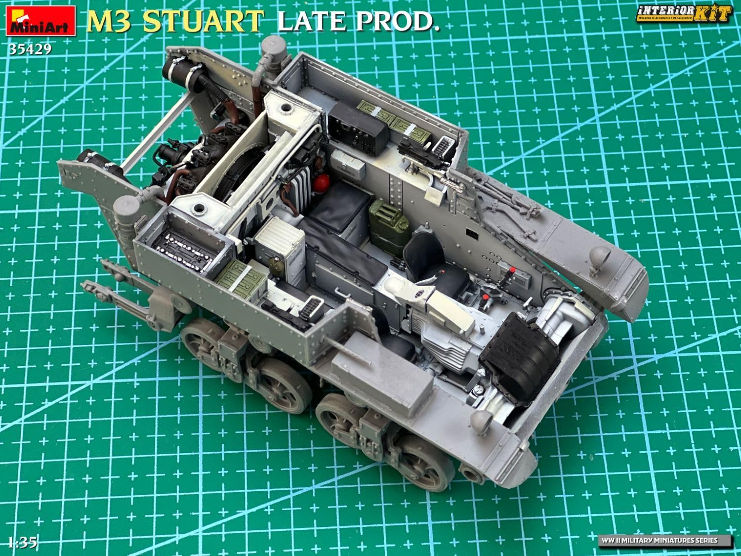 Mini Art 35429 1:35 US M3 Stuart Späte Prod. Interior - originalgetreue Nachbildung, Modellbau, Plastik Bausatz, Basteln, Hobby, Kleben, Modellbausatz, Zusammenbauen, unlackiert