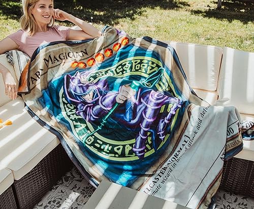 Miniatura 4 de Yu-Gi-Oh! - Manta de forro polar con tarjeta de mago oscuro, funda de poliéster suave para sofá, cama, 45 x 60 pulgadas