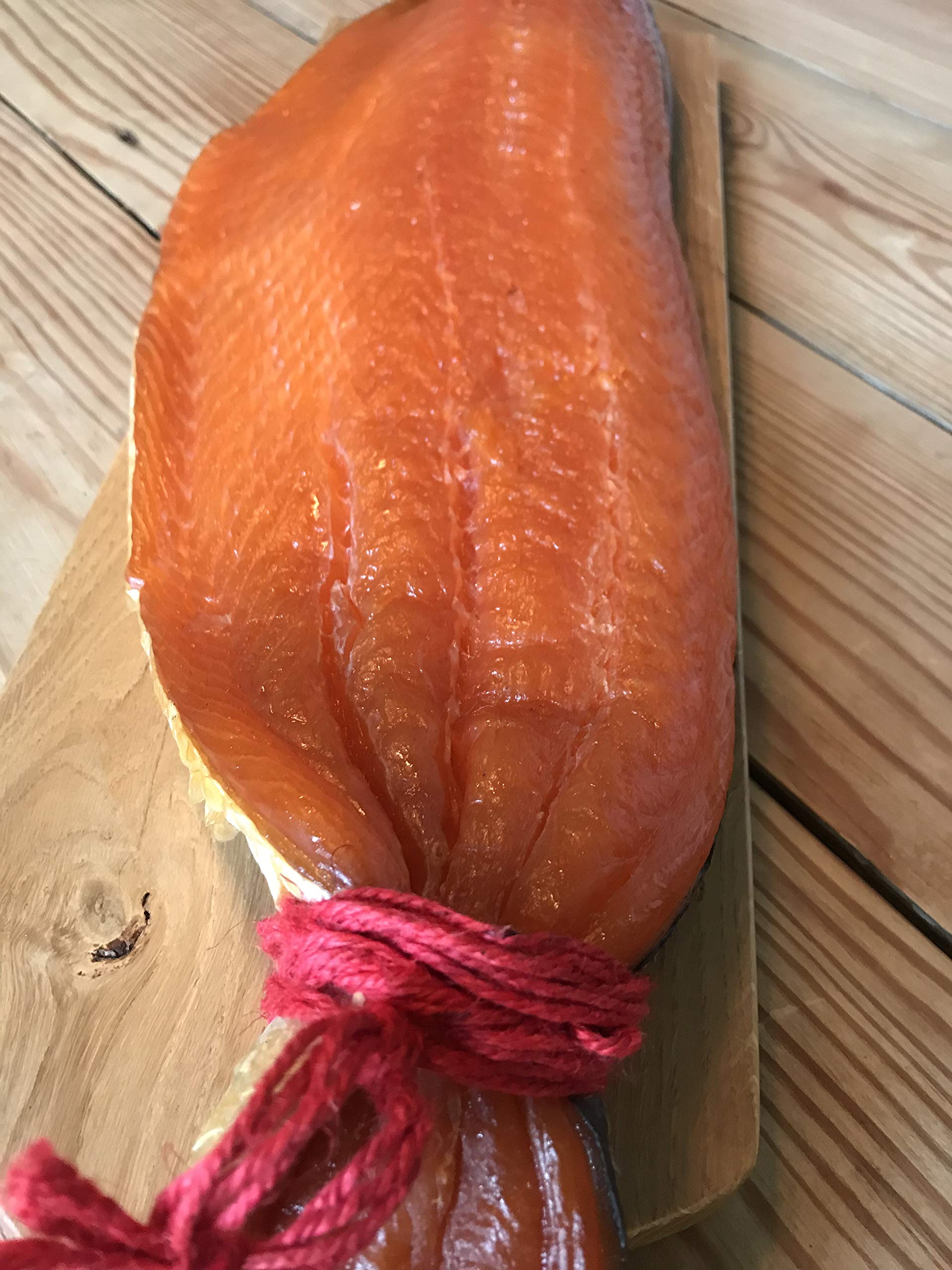 Färöer Räucherlachs - Der mit der roten Kordel - ca.1.2kg - Extrem Mild im Geschmack 2x mild geräuchert