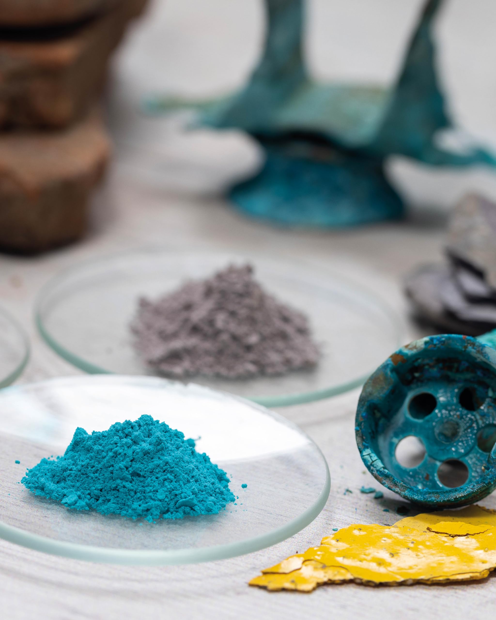 The Natural Pigment Handbook: A Maker’s Guide to the Art, Stories and Recipes for Creating Paint