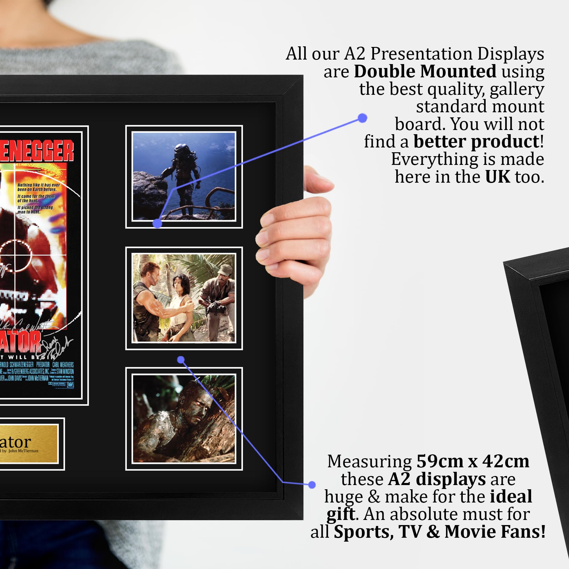 HWC Trading Predator Arnold Schwarzenegger Geschenke Geducktes Signiertes Autogramm Foto für Fans von Film Memorabilien - A2 Gerahmt (ID-006549)