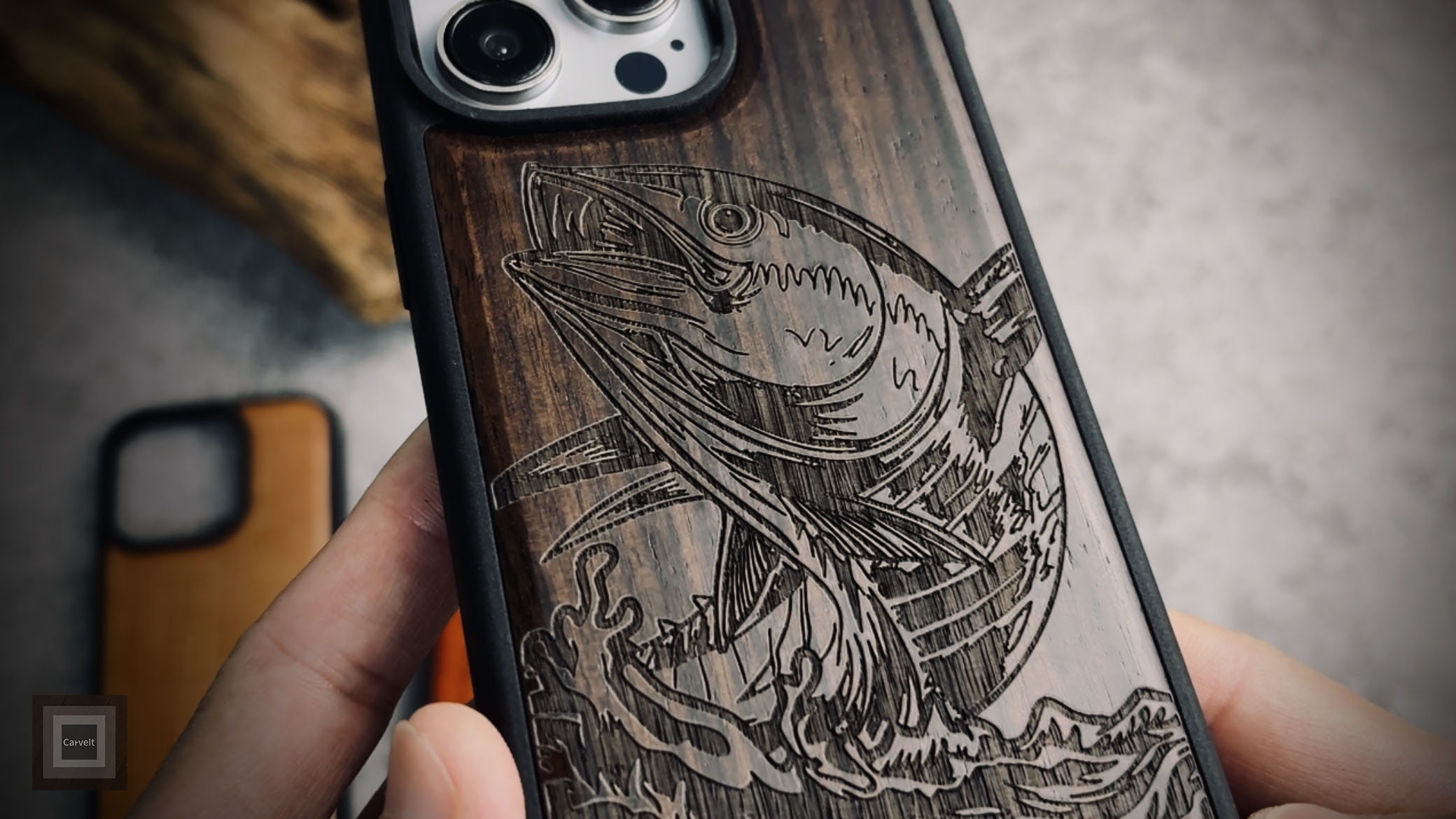 Carveit Custodia per iPhone 15 Plus Cover Legno avec magnetico [Retro in Legno e Telaio in TPU] Case Antiurto Compatibile con 15 Plus MagSafe Custodia